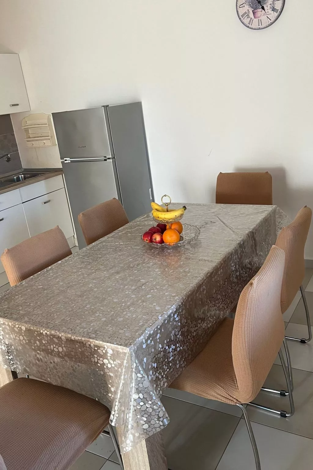 Für sechs Personen-Binnen