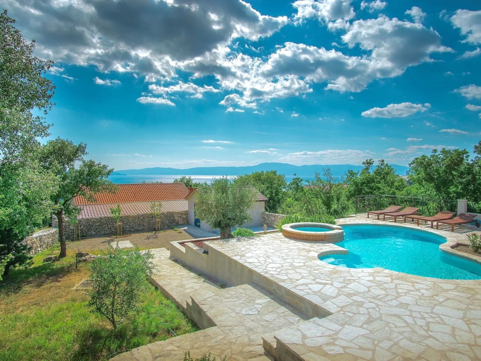 Ferienvilla mit Blick auf das Wasser-Binnen