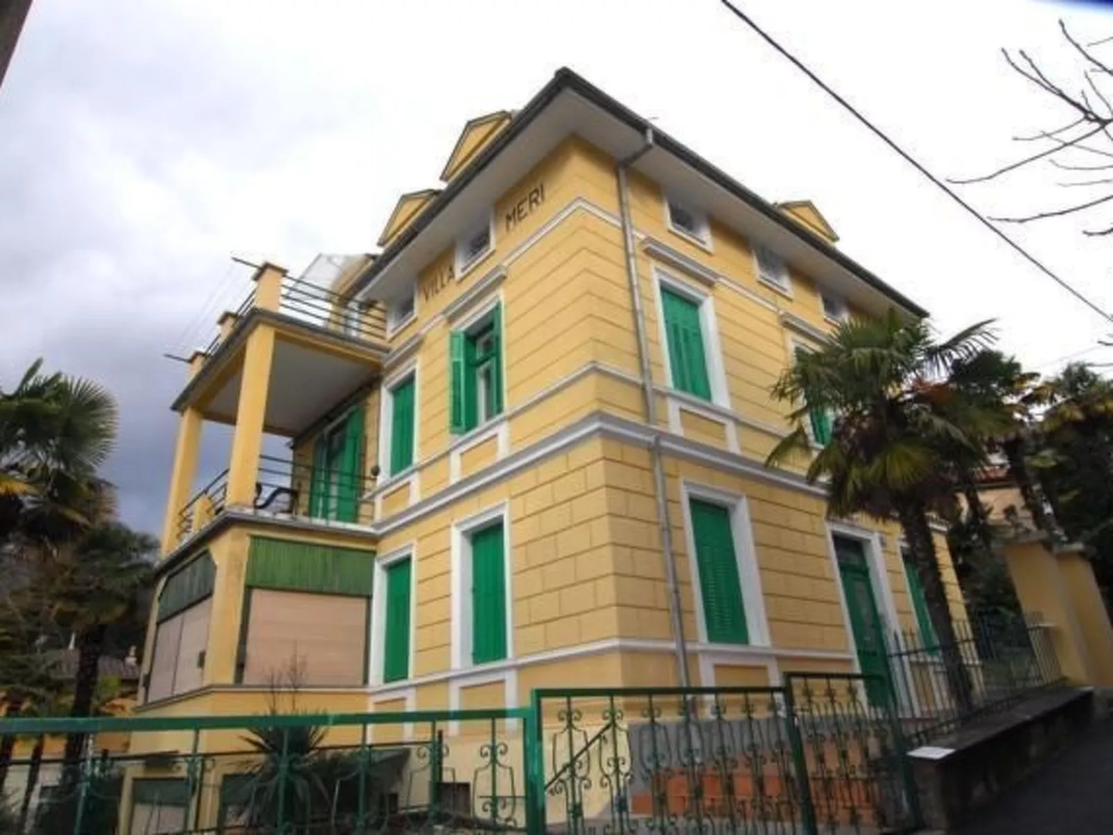 "Penthouse" mit Blick auf das Wasser-Image-tags.info