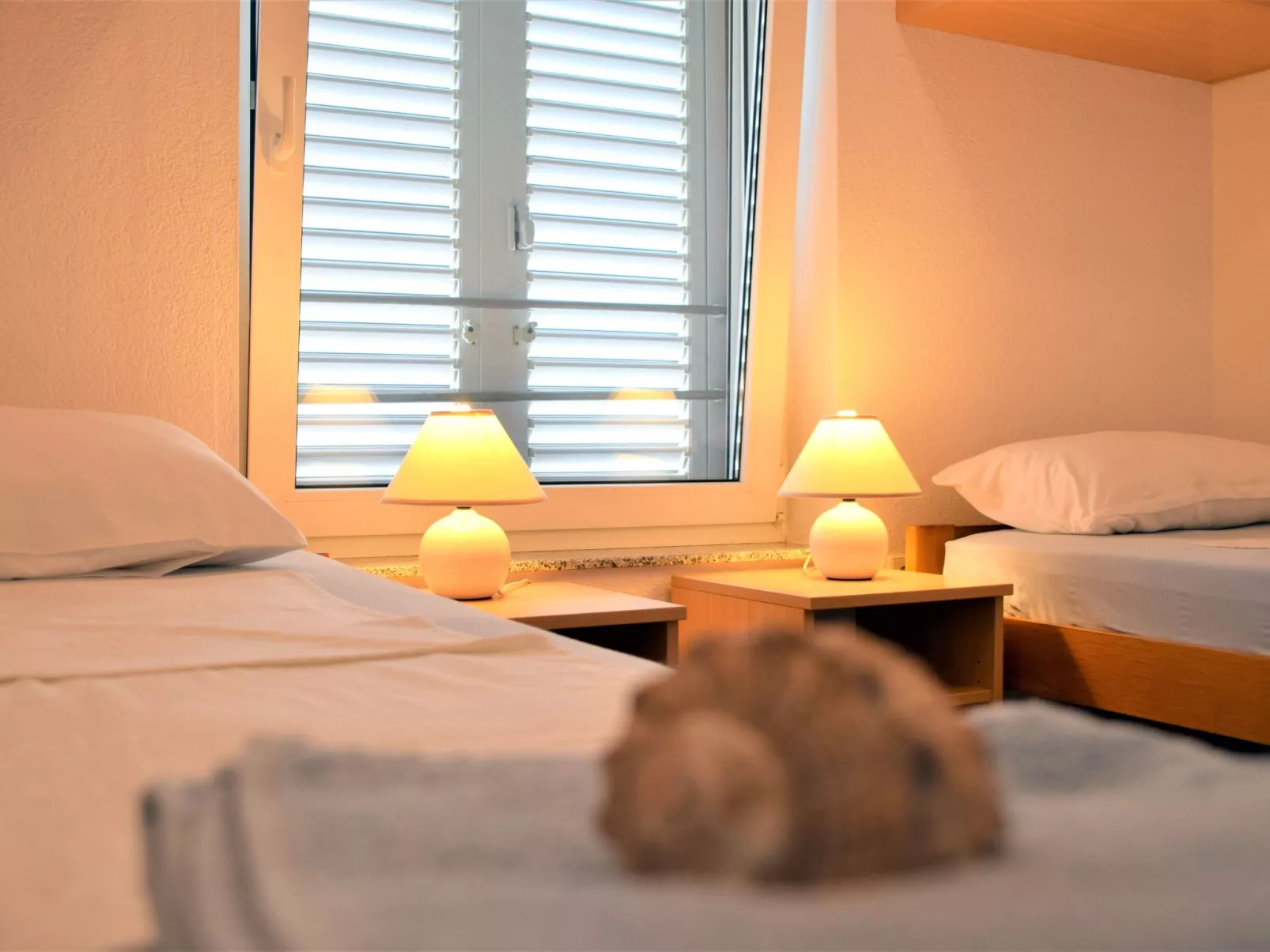 Für vier Personen mit Balkon im ersten Obergeschoss gelegen-Binnen