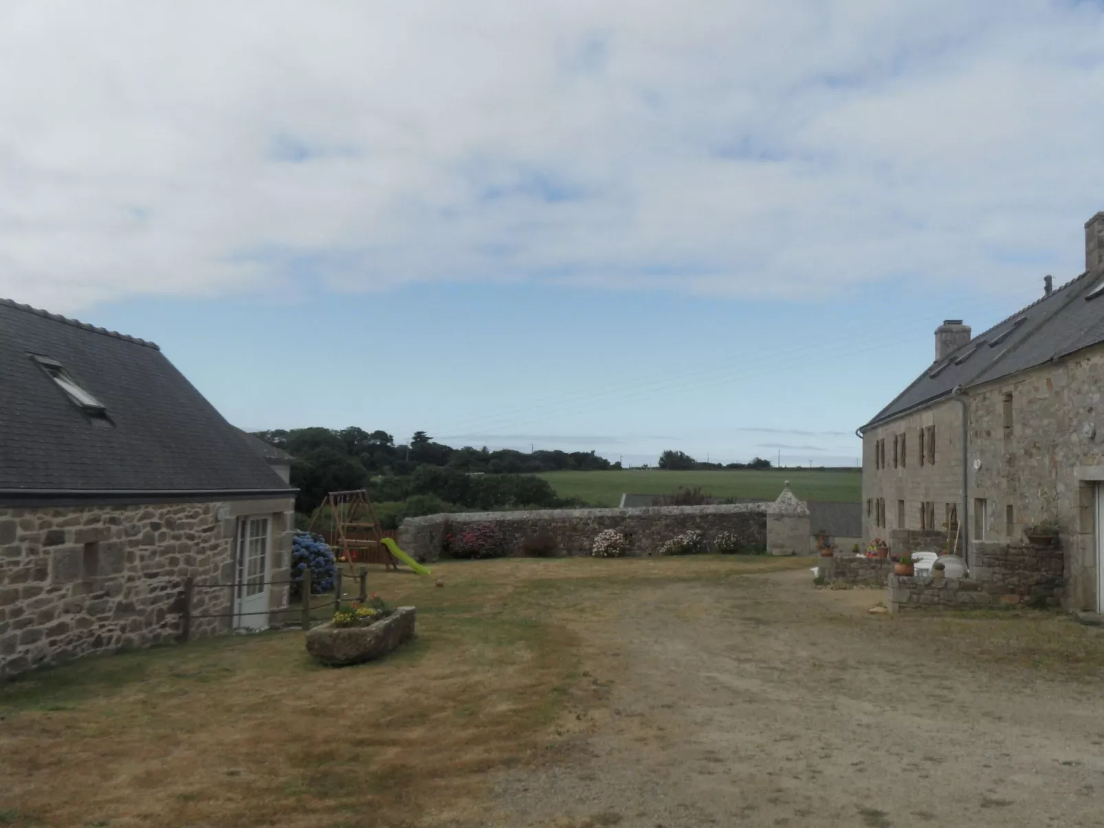 Gîte du four à pain (Unterkunft im Brotofen)-Buiten