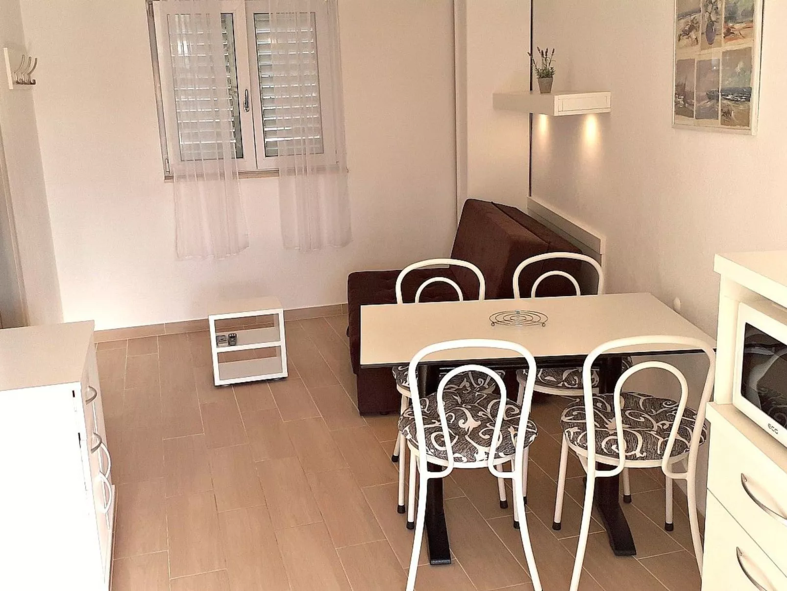 Wohnung mit Balkon und Meerblick in Strandnähe