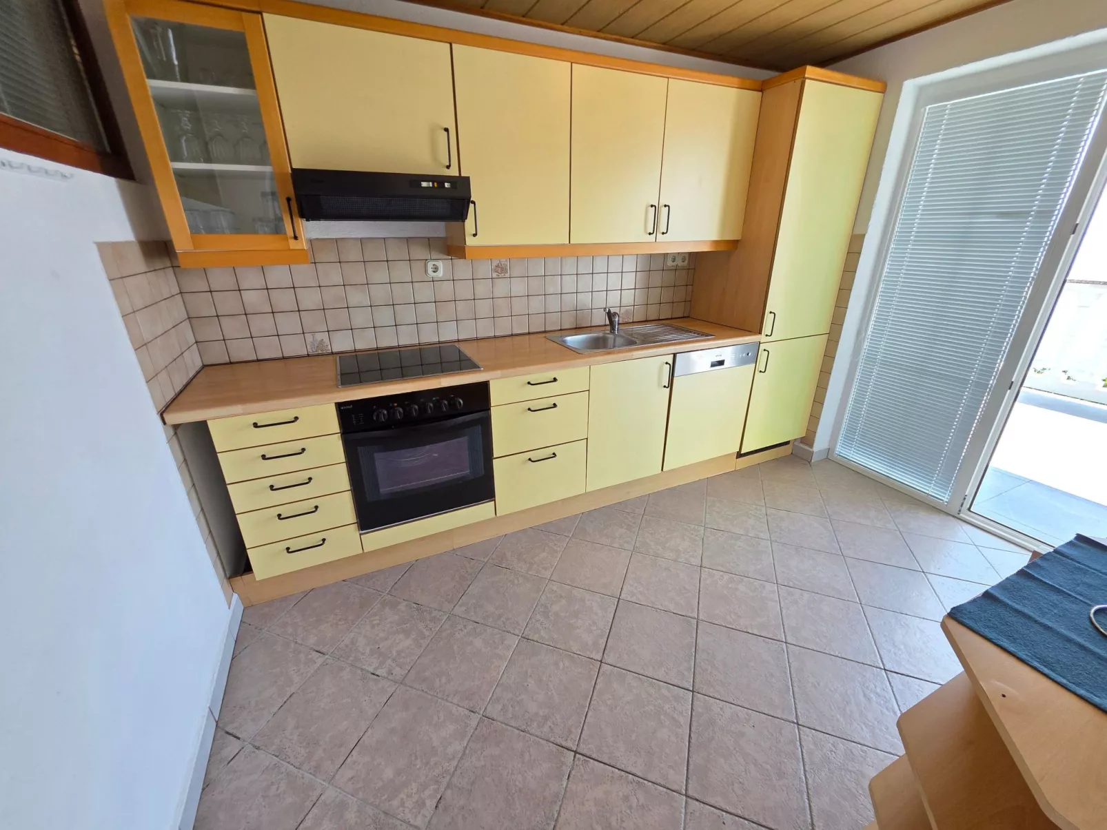 Wohnung mit Meerblick, 150 m vom Strand entfernt-Binnen