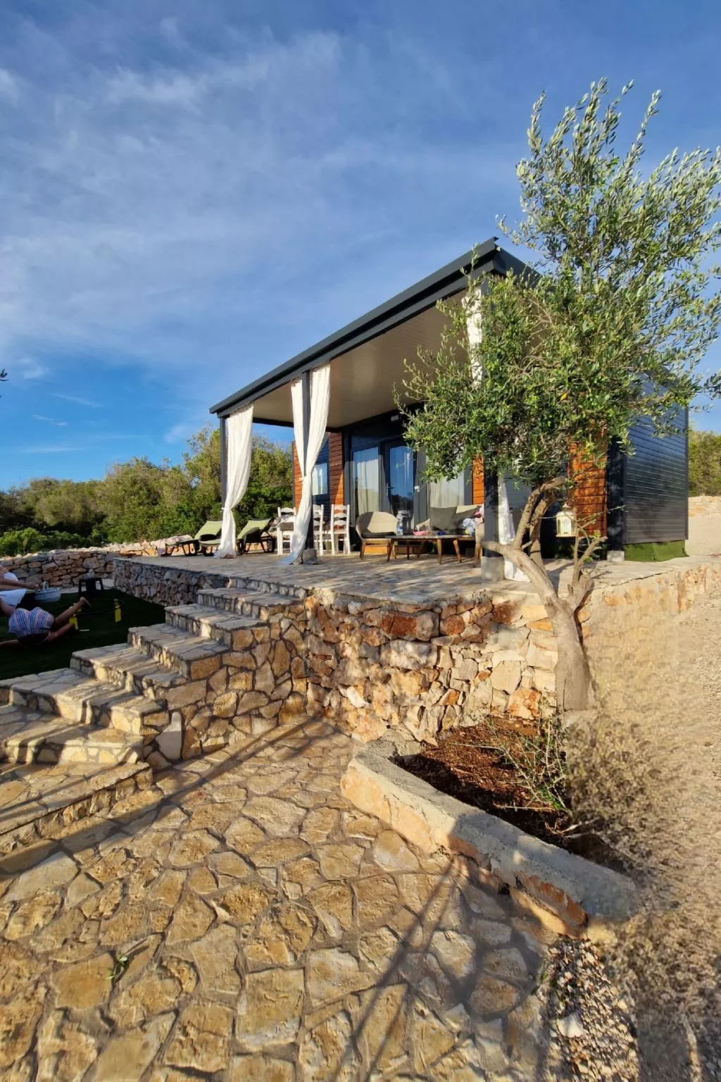 Strandhaus Hela - Ferienanlage Bain, Žut - Kornati-Buiten