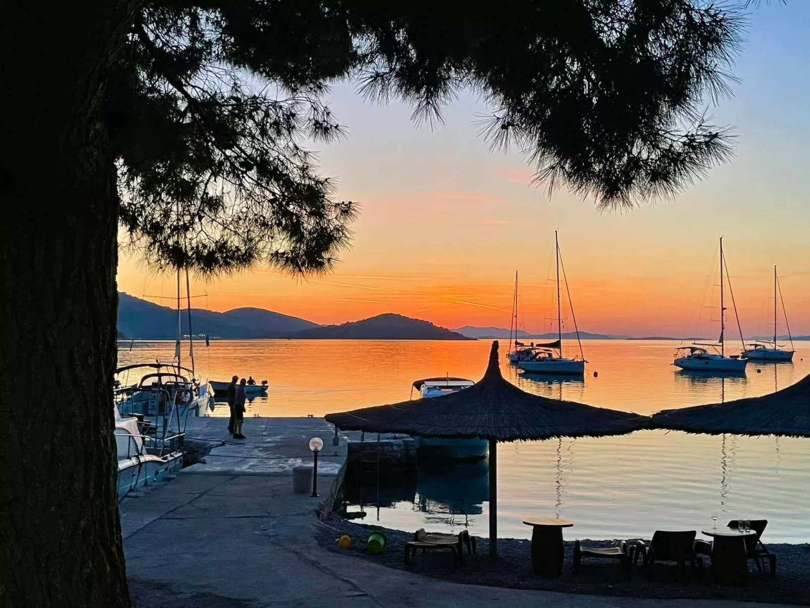Strandhaus Danica - Ferienanlage Bain, Žut - Kornati-Buiten