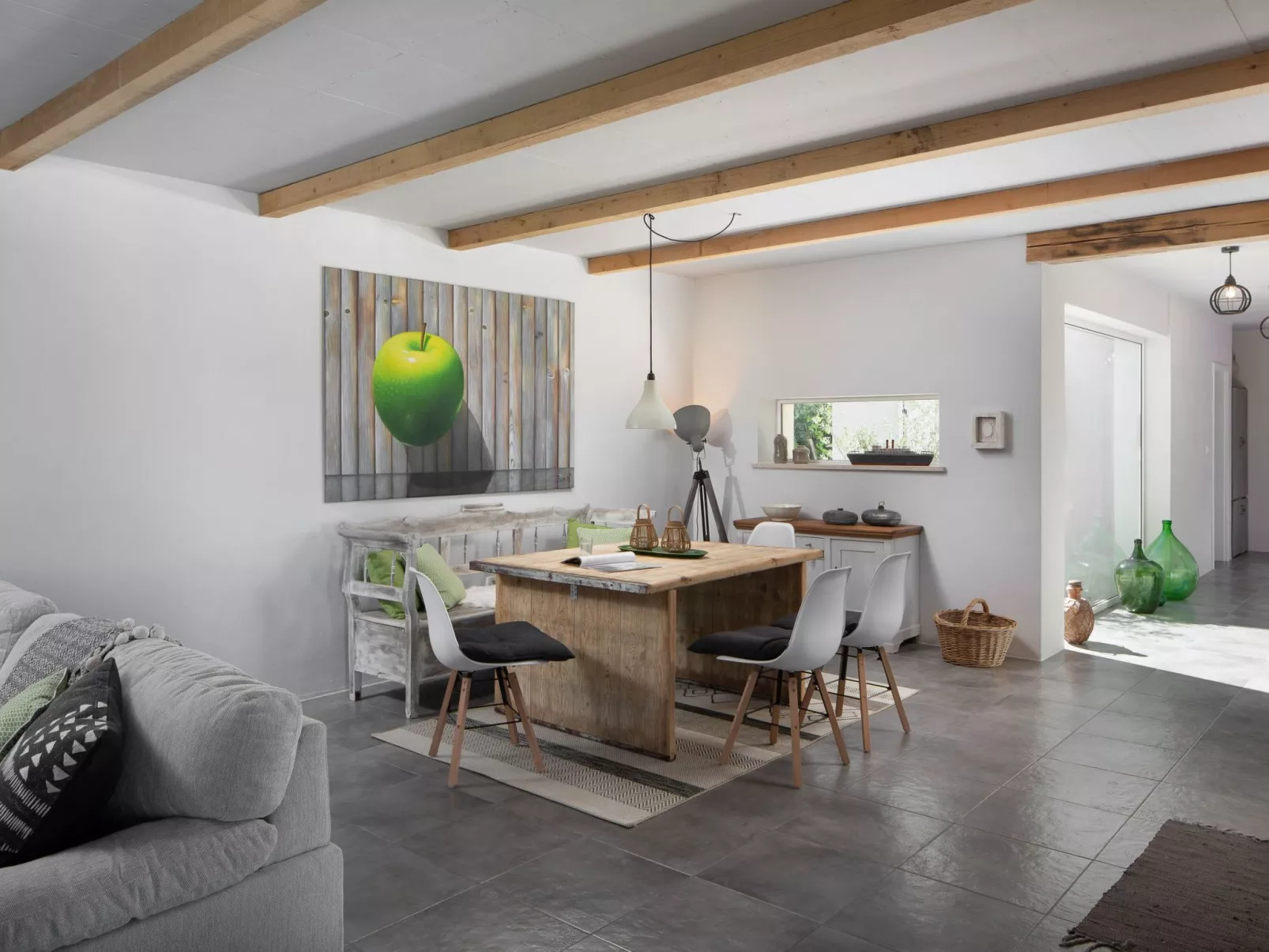 Mit eigenem Pool-Binnen