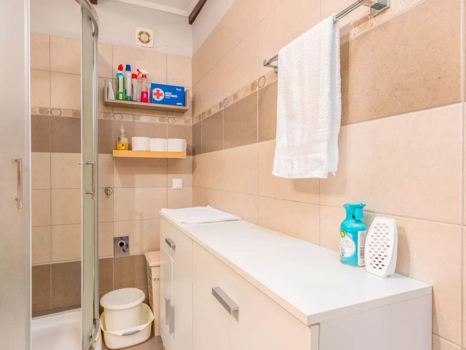 Appartement in Soline mit Großer Terrasse-Binnen