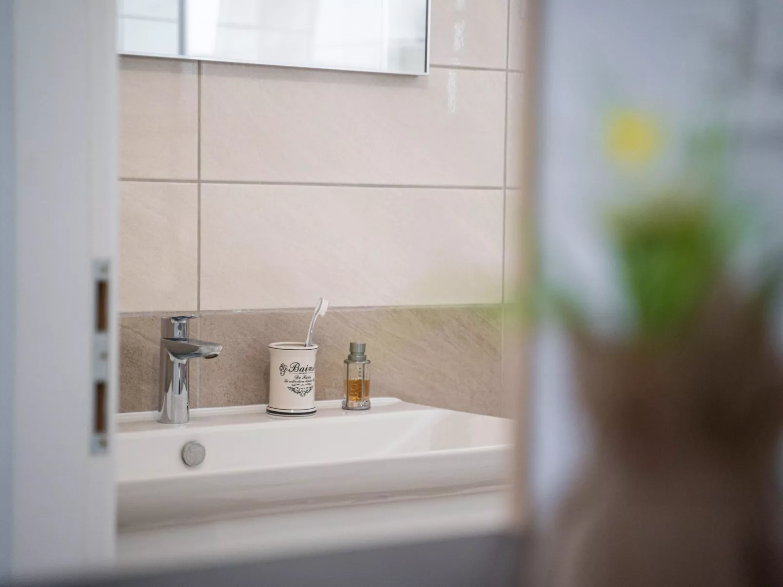 "Darko" mit Balkon-Binnen