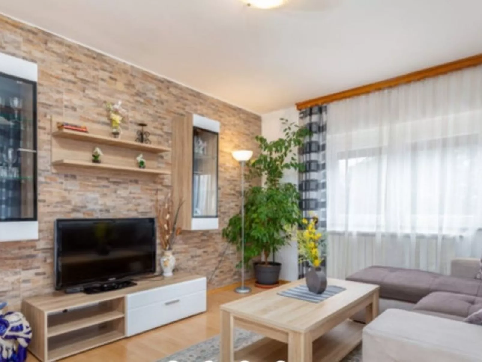 Mit beheiztem Pool-Binnen