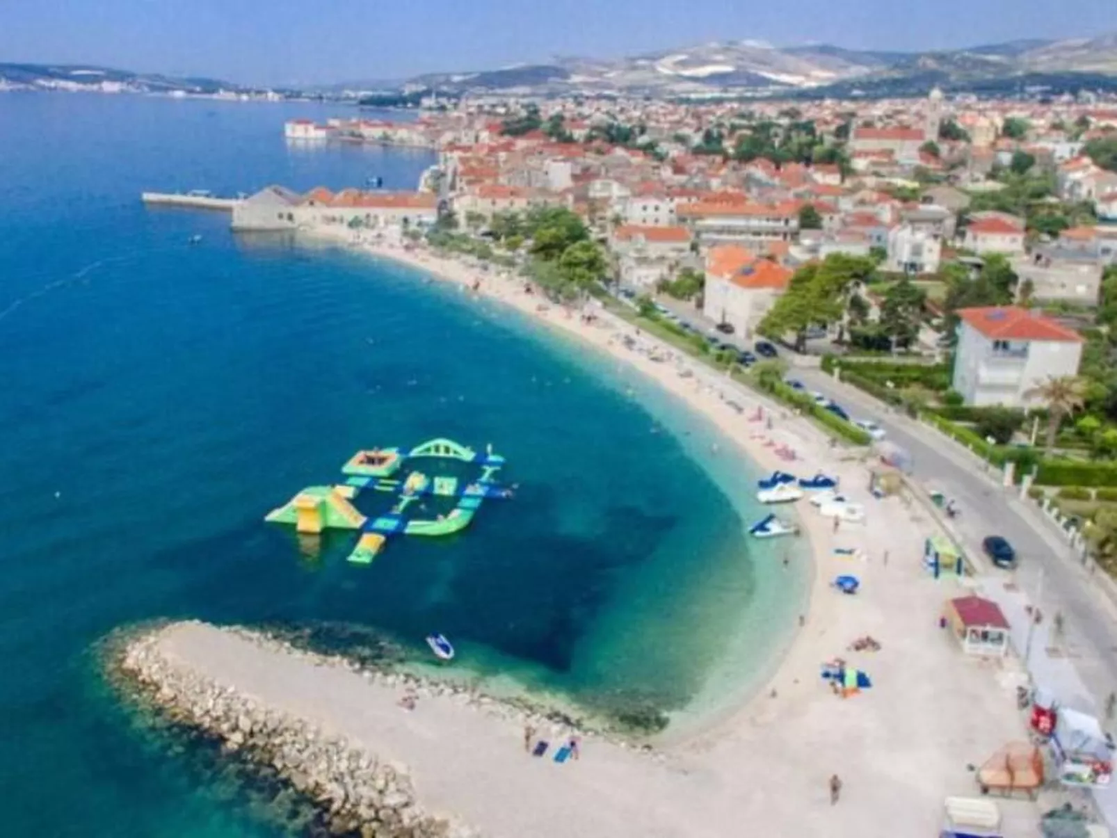 "Florami" mit Dachterrasse-Buiten