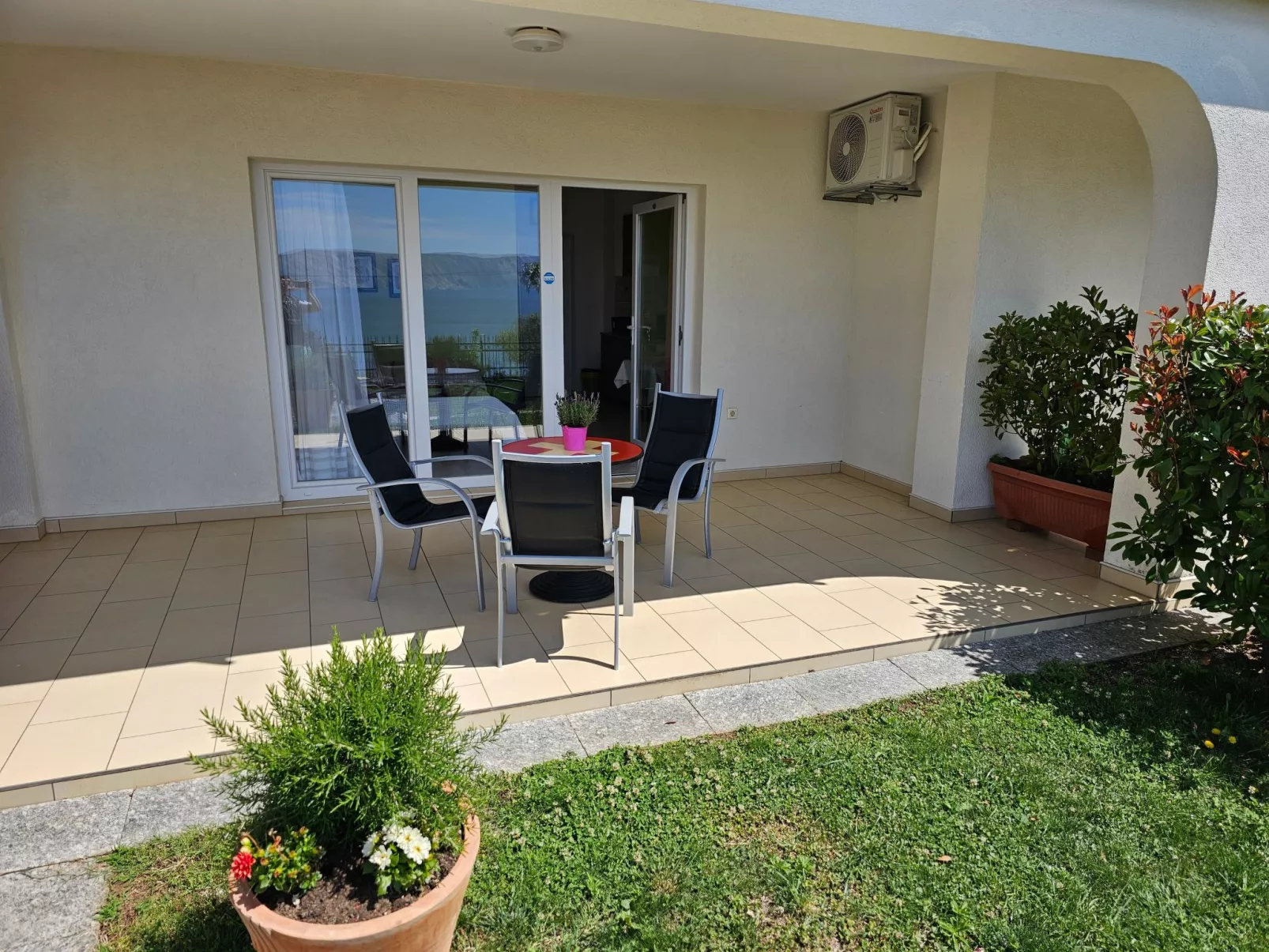 Appartement Studio mit Terrasse