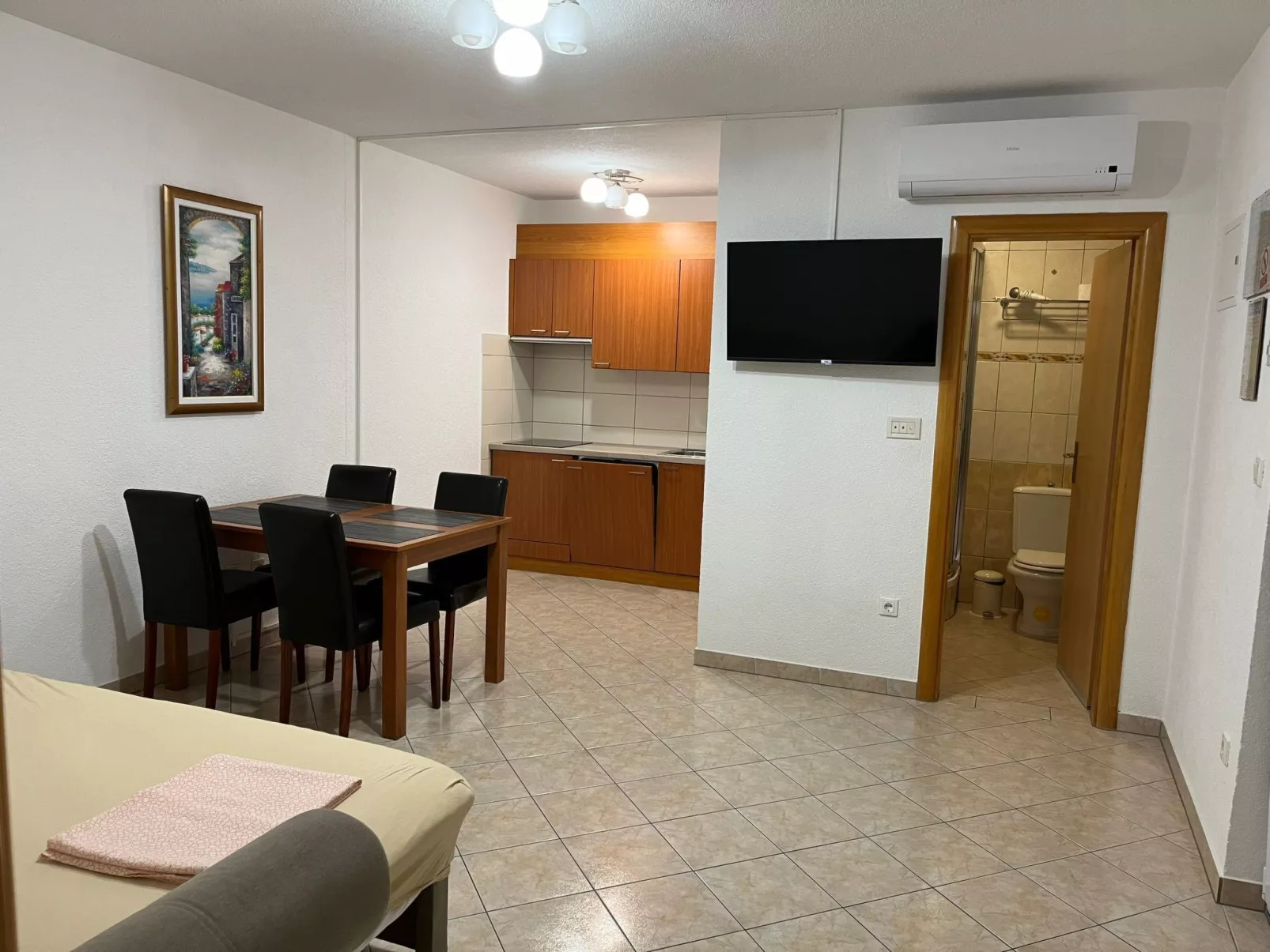 Appartment mit Pool und Whirlpool, Okrug Gornji-Binnen