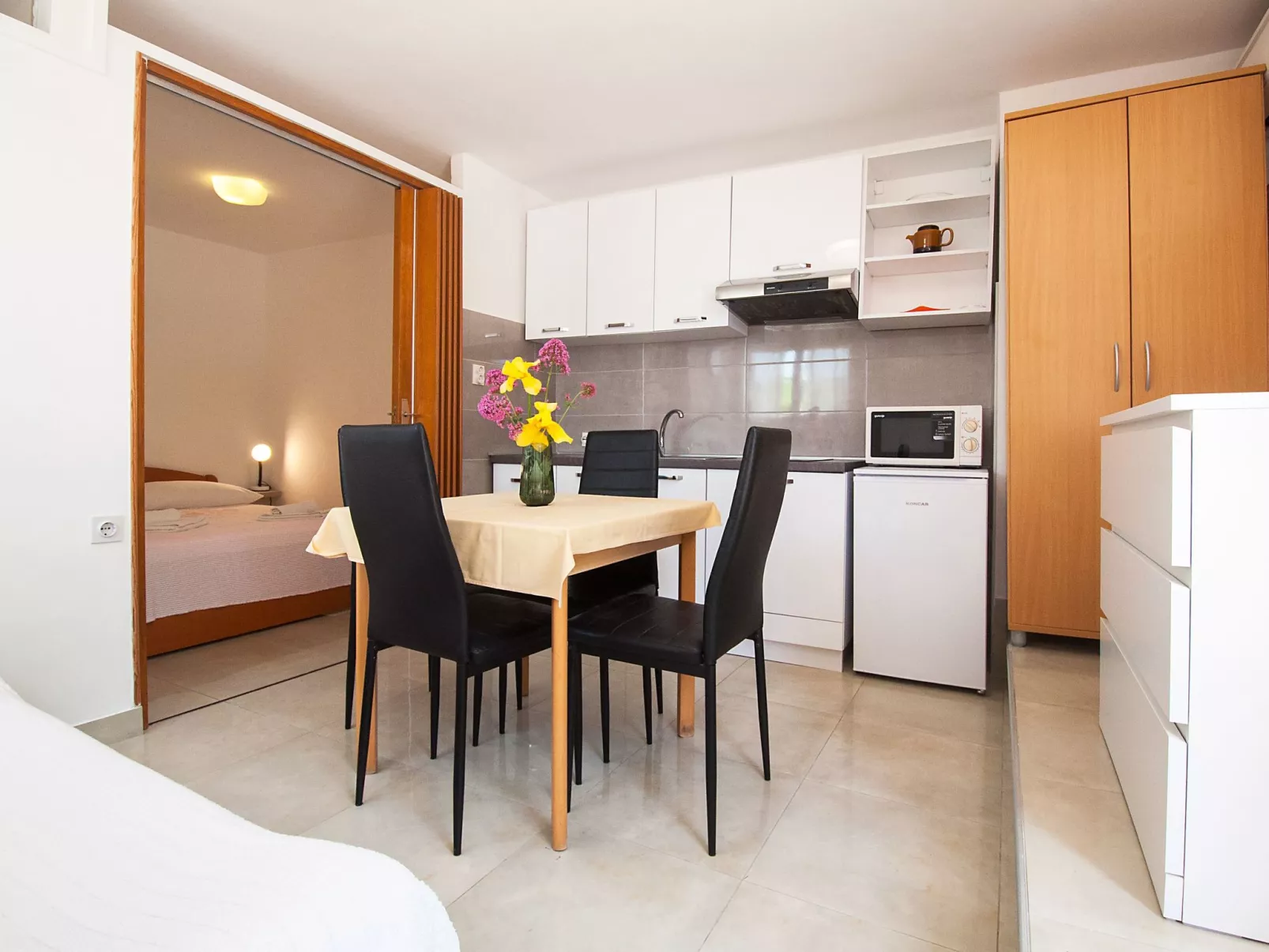 Studio-Wohnung "Olia Studio" mit Terrasse-Binnen