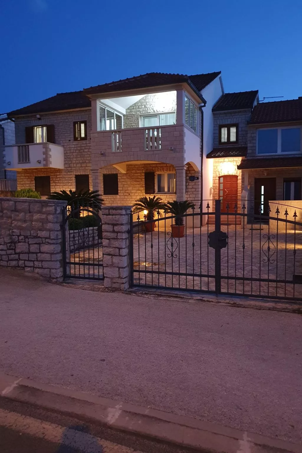 Komplett ausgestattete Wohnung für 7 Personen-Buiten