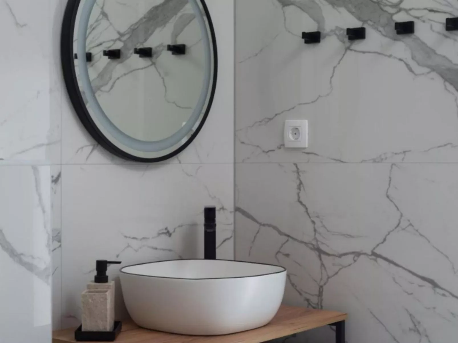 Villa Julian mit beheiztem Pool-Image-tags.info