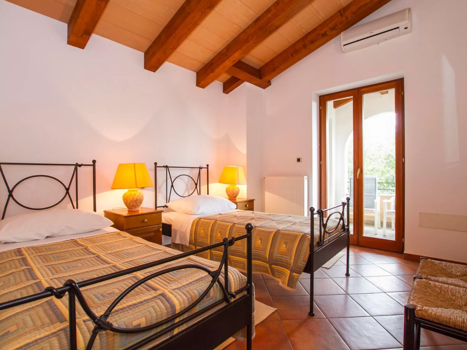 Villa Biljana, mit Zugang zu zwei Gemeinschaftspools-Binnen