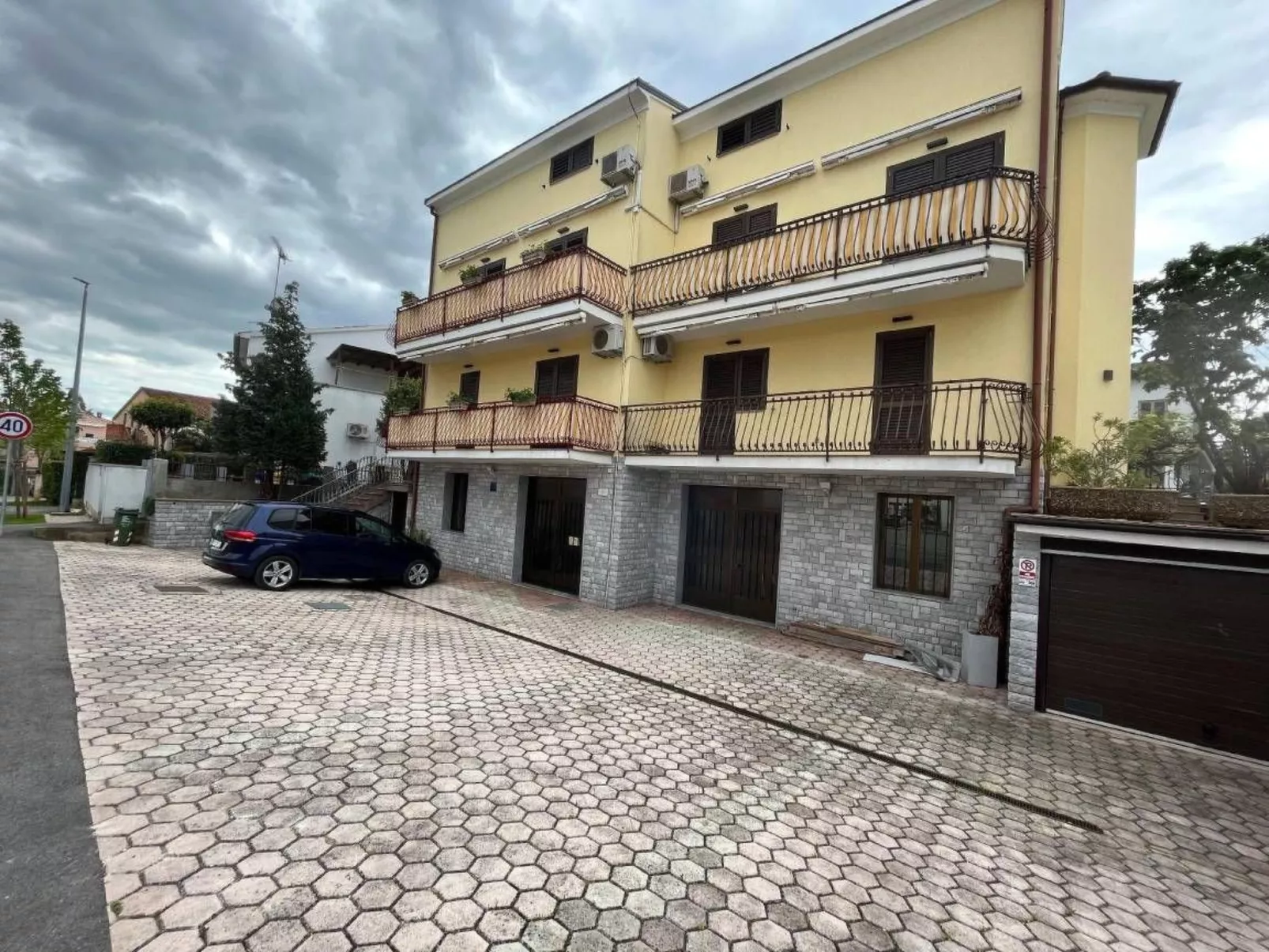 Sonne 1 Rovinj-Buiten