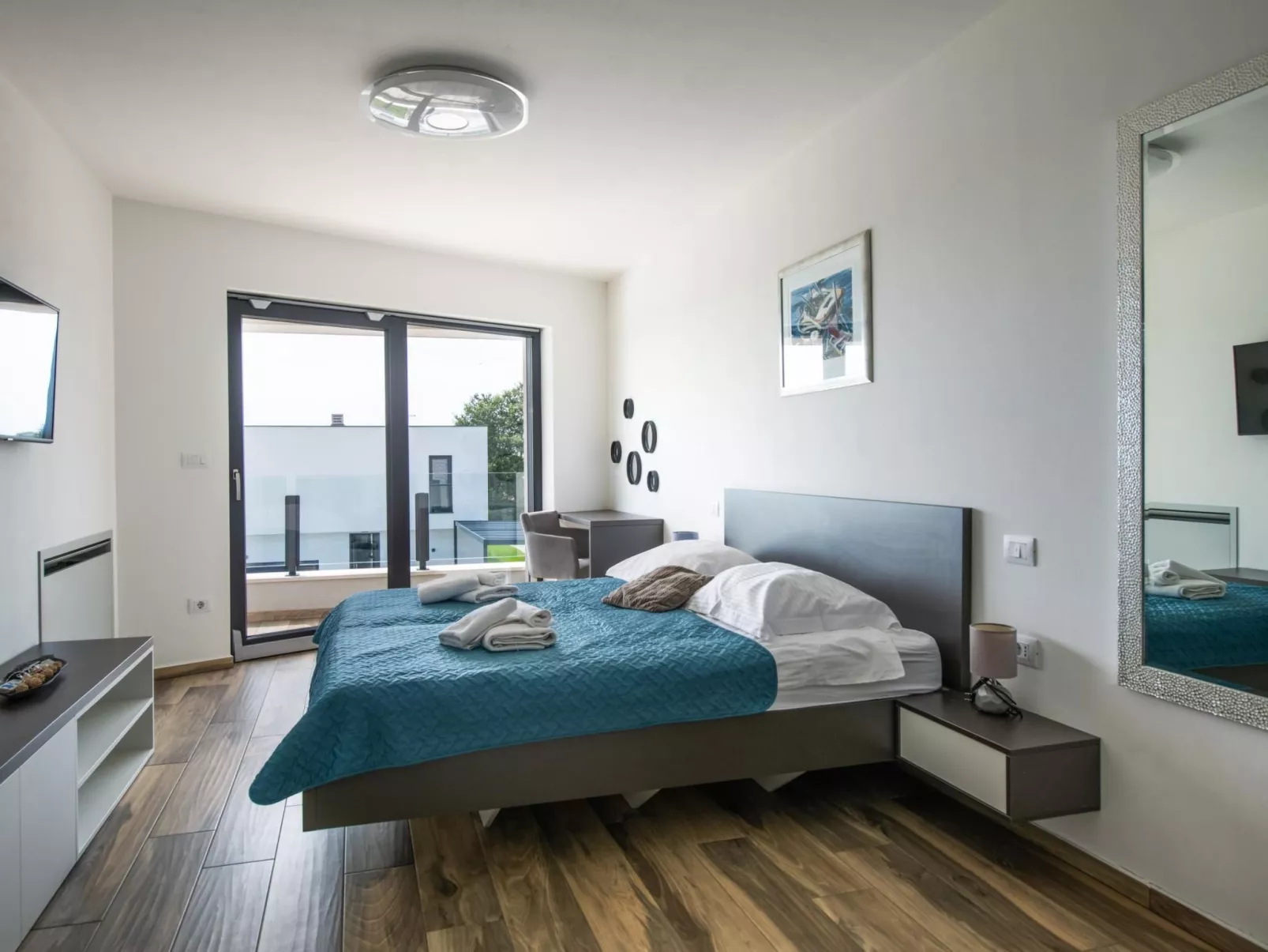 Villa EmMa mit 5 Schlafzimmern und beheiztem Pool-Binnen