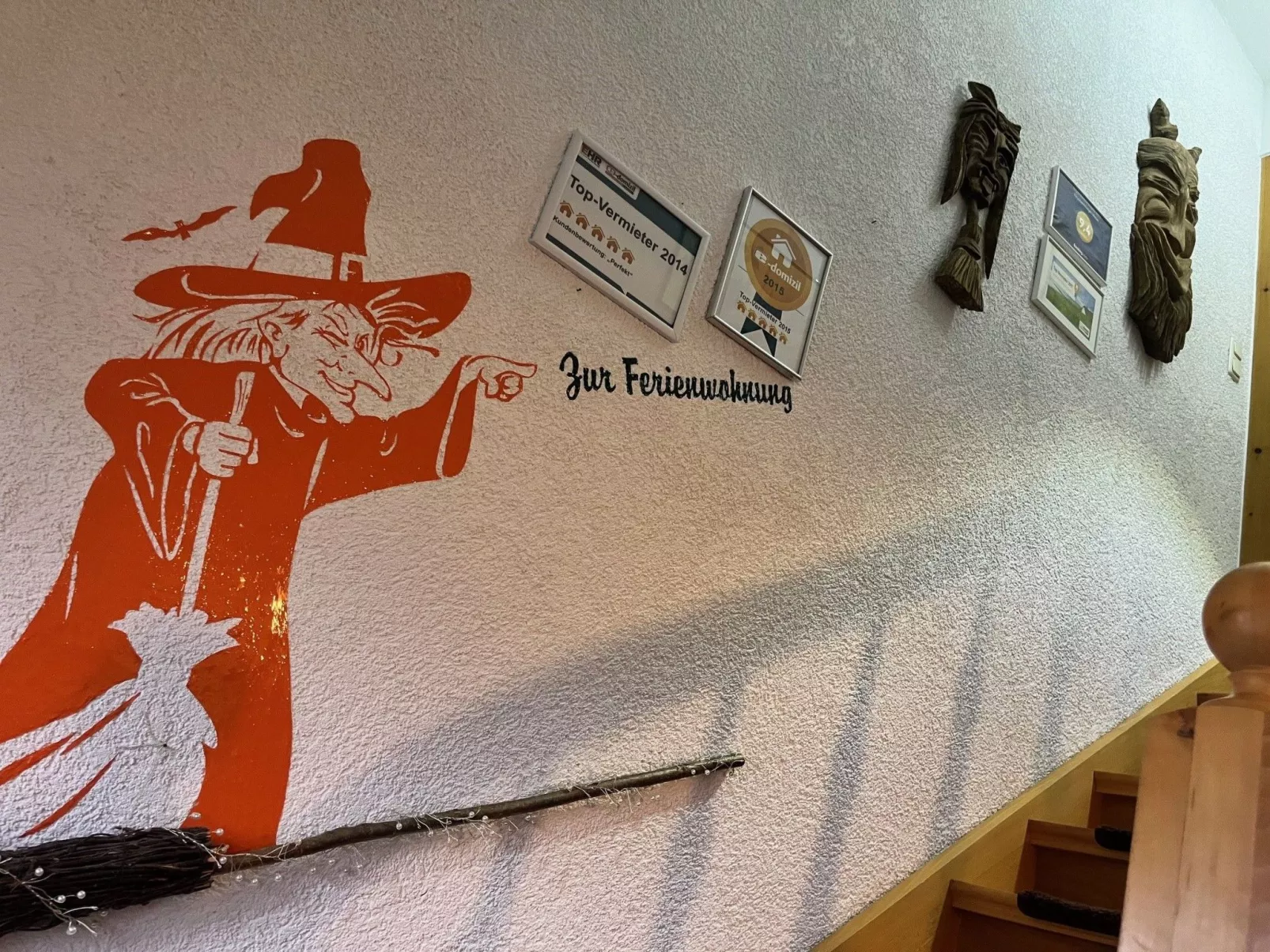 Villa mit Bergblick-Image-tags.info