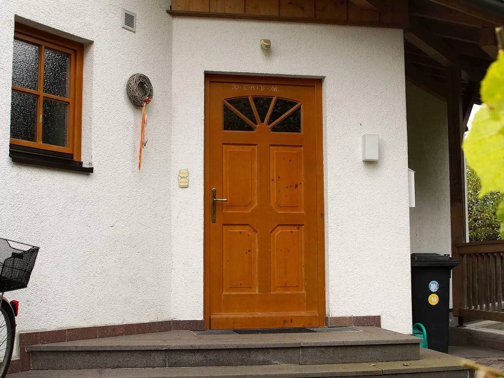 In ruhiger Lage mit Gartennutzung-Buiten