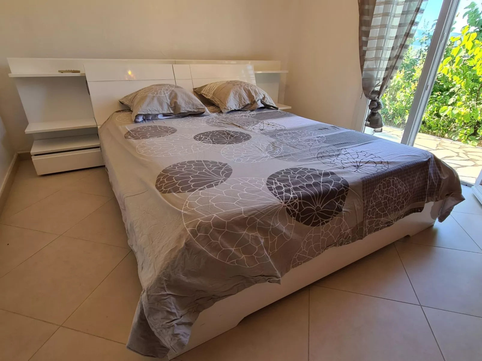 Die Sonne der Côte d'Azur-Binnen