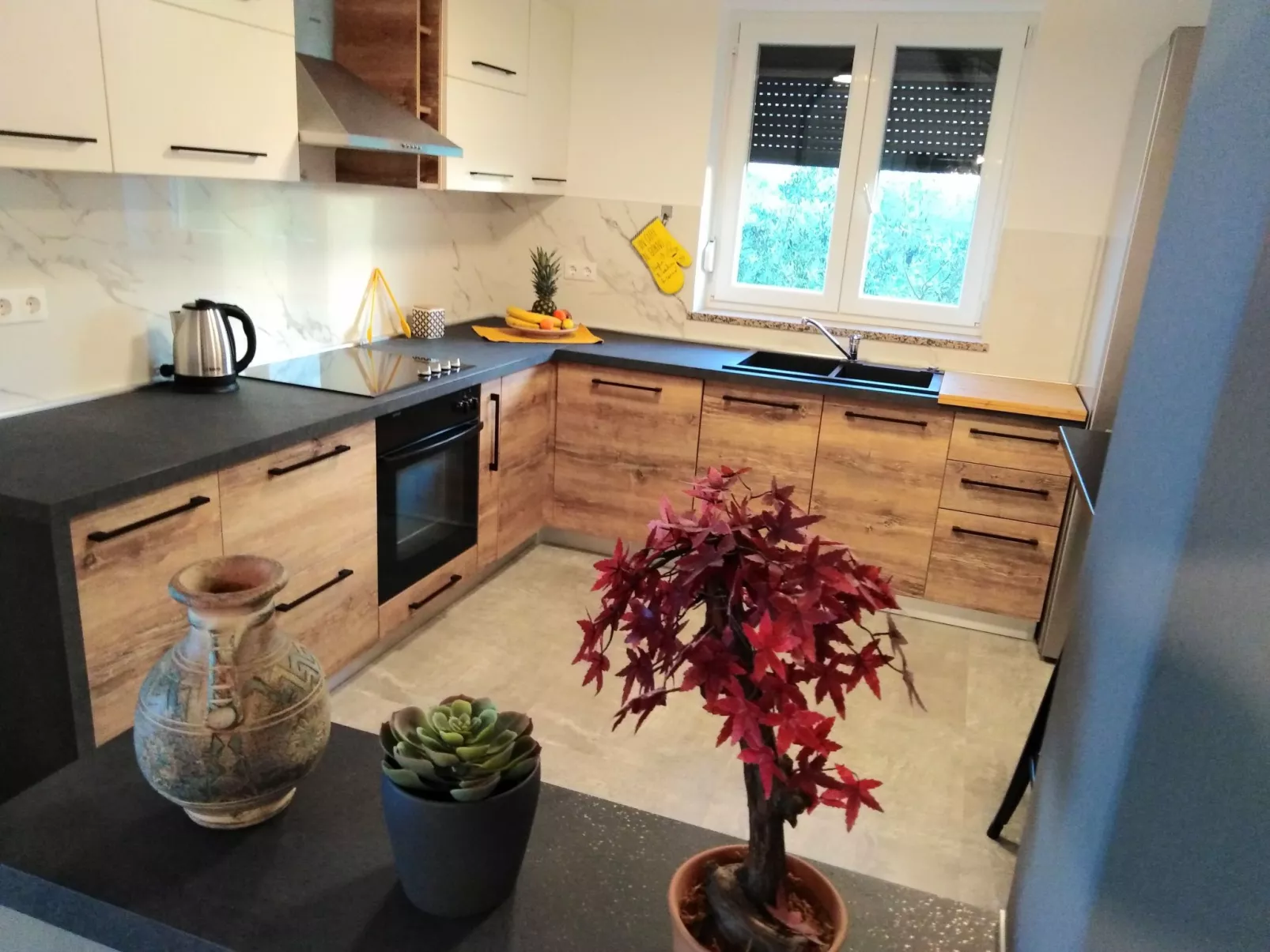 Mit Terrasse, Grill und Garten-Binnen