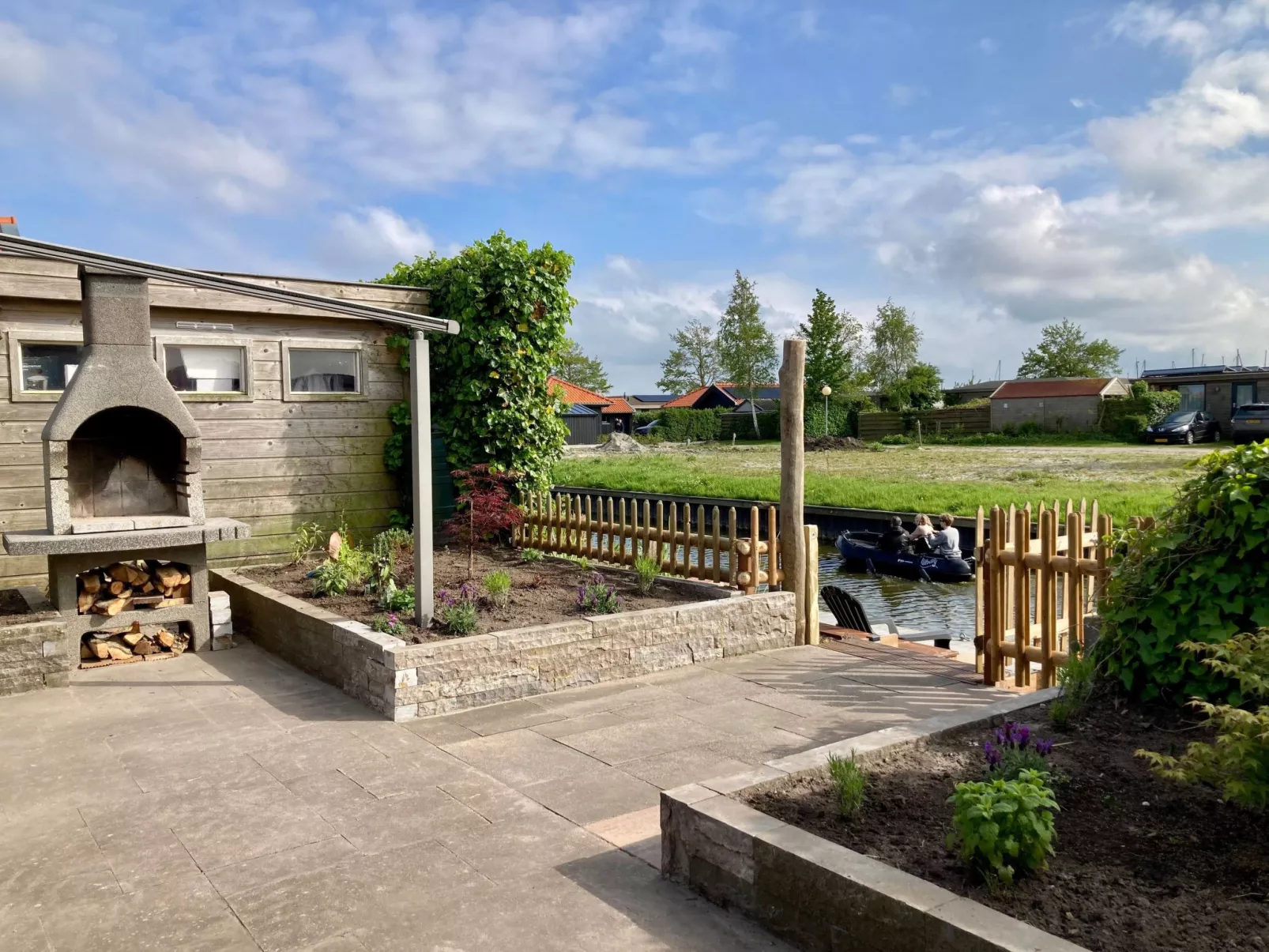 Chalet Ufergrundstück mit eigenem Angelplatz-Buiten