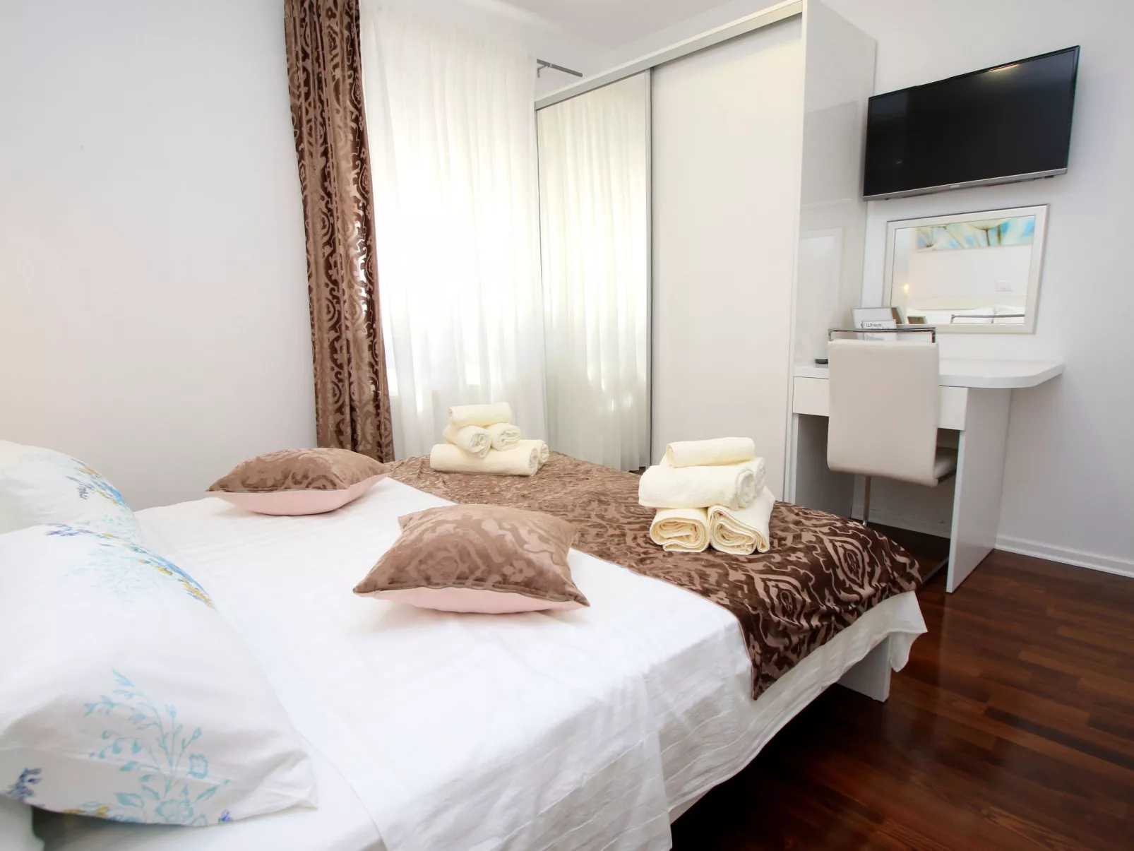 Villa Domus mit privatem beheiztem Infinity-Pool-Binnen