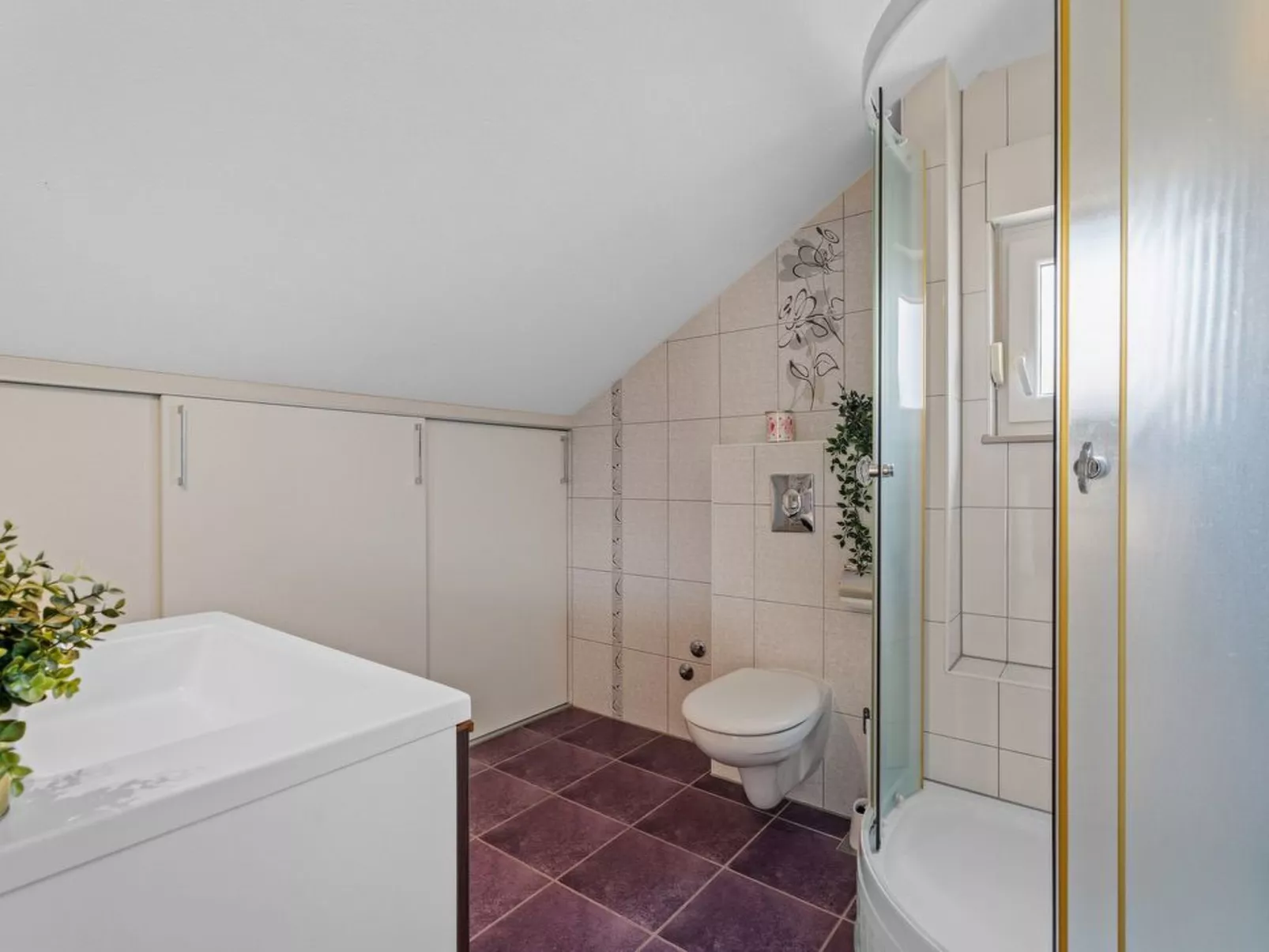 Ferienappartement mit zwei Meerblick-Balkonen-Binnen