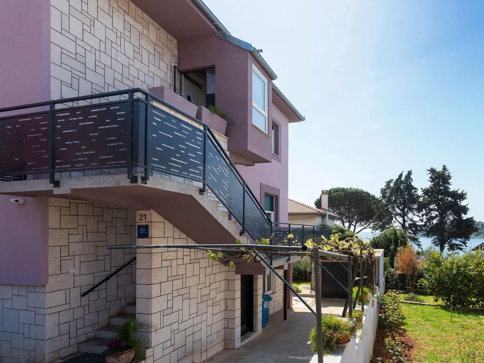 In Pula und Nah am Strand-Buiten