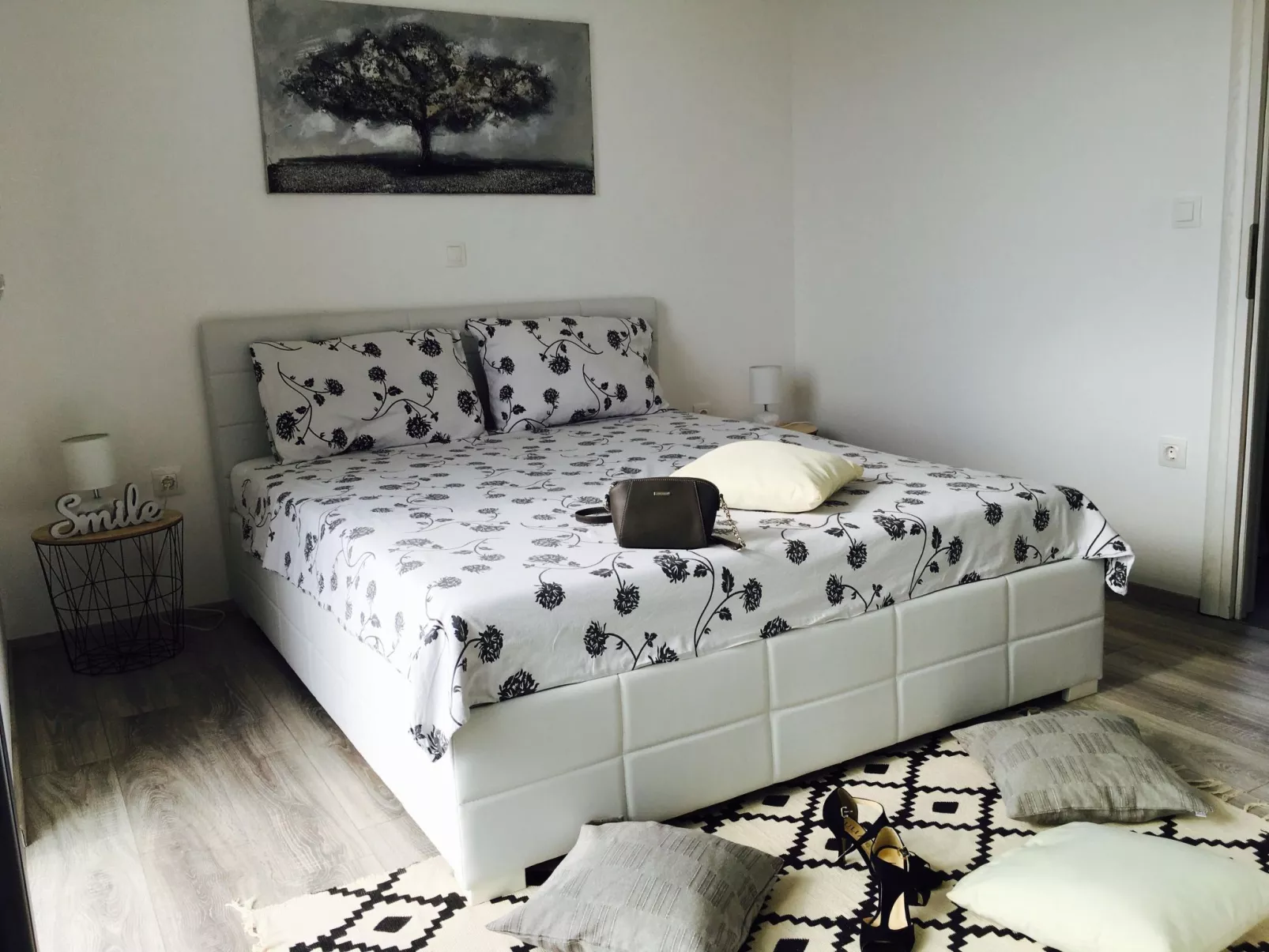 Neue New Villa Lana 40m2 Schwimmbad, Sauna, Whirlpool-Binnen