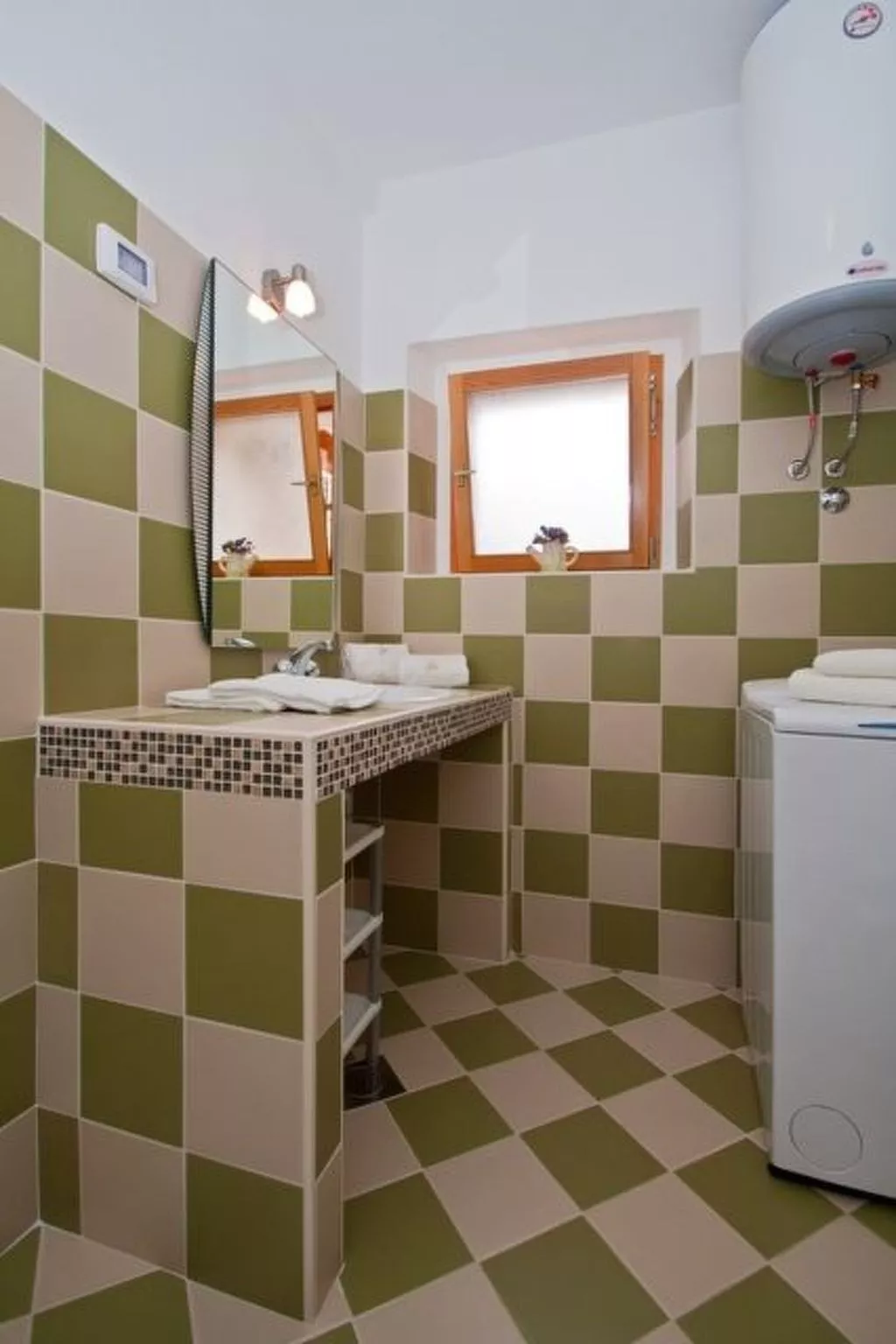 Modernes Ferienhaus in Vadreš mit Privatem Pool-Binnen