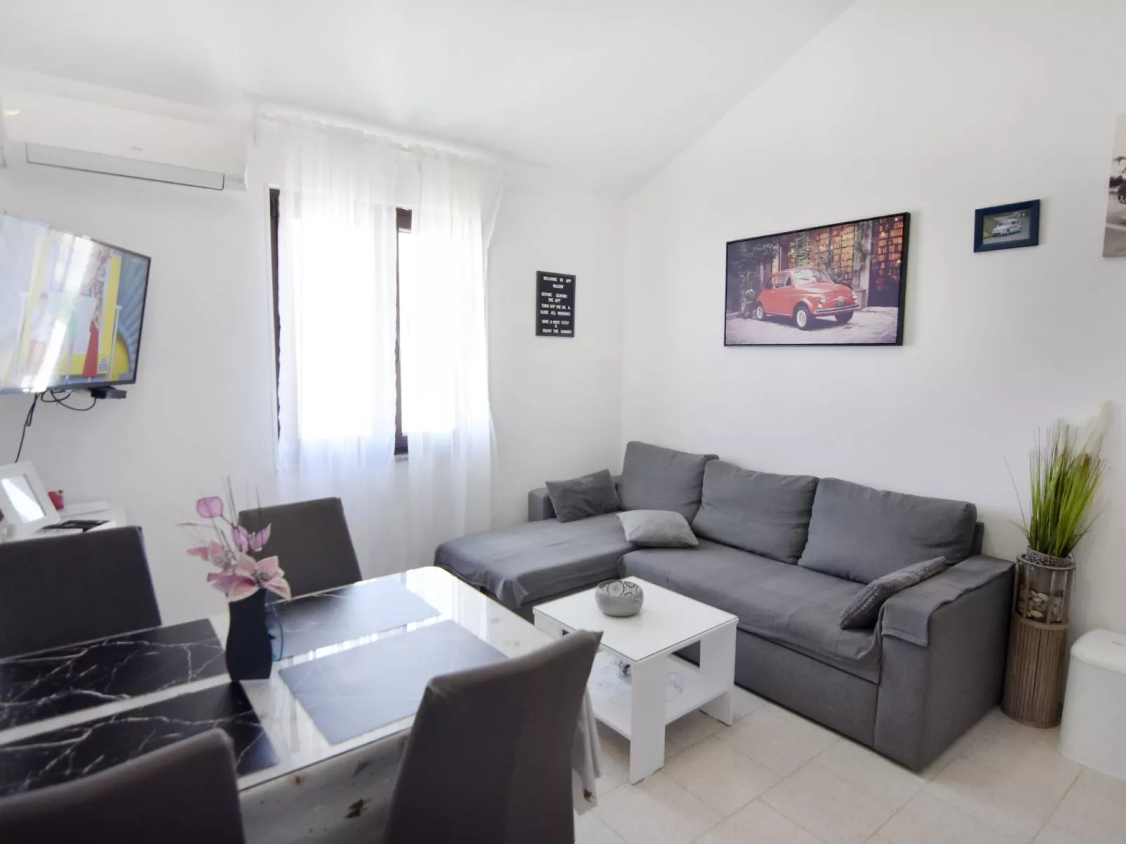 GALLERY SANDRO-Binnen