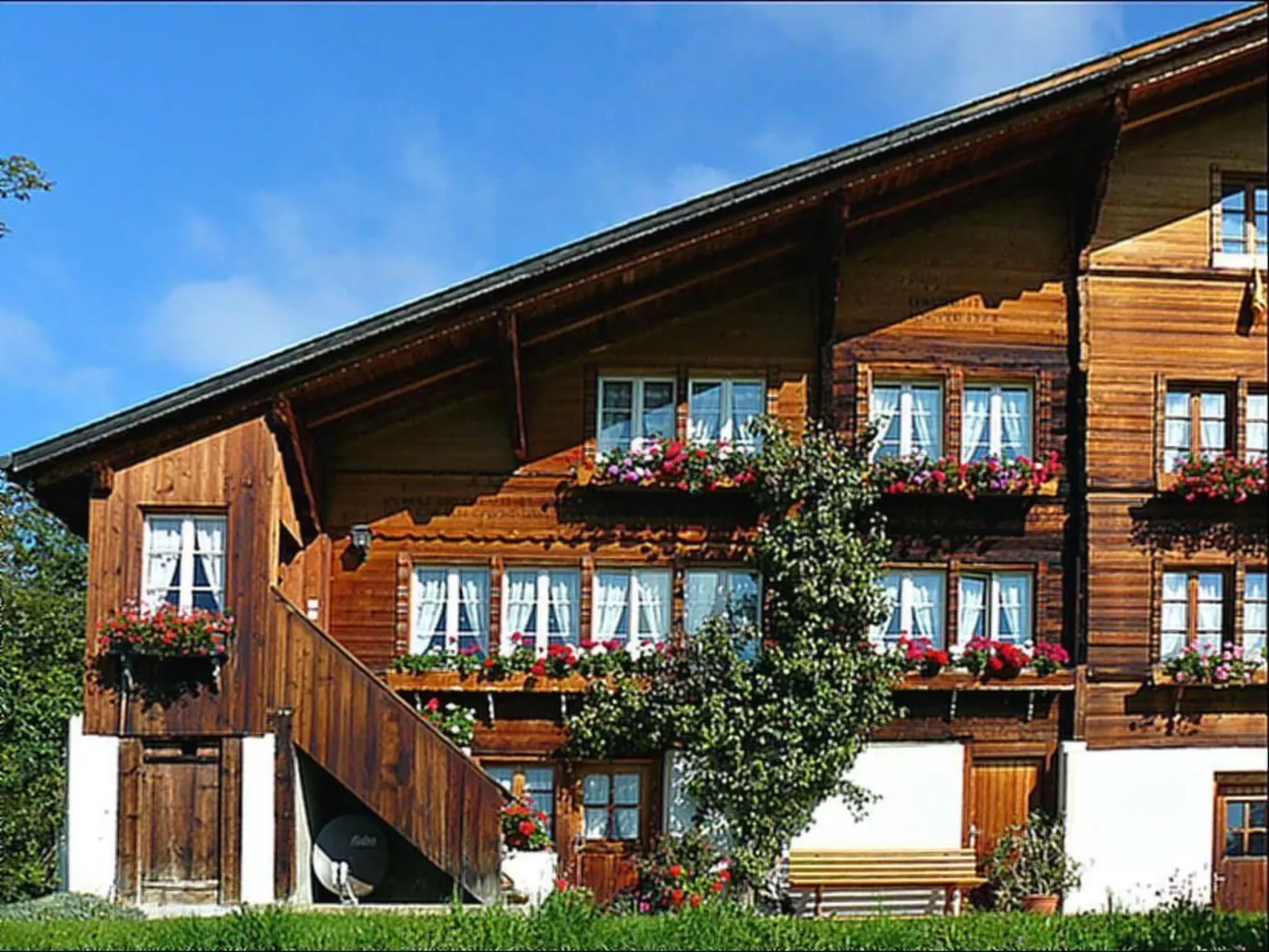 Haus "Nyfeler" Obergeschoss 4-Bettwohnung-Image-tags.info