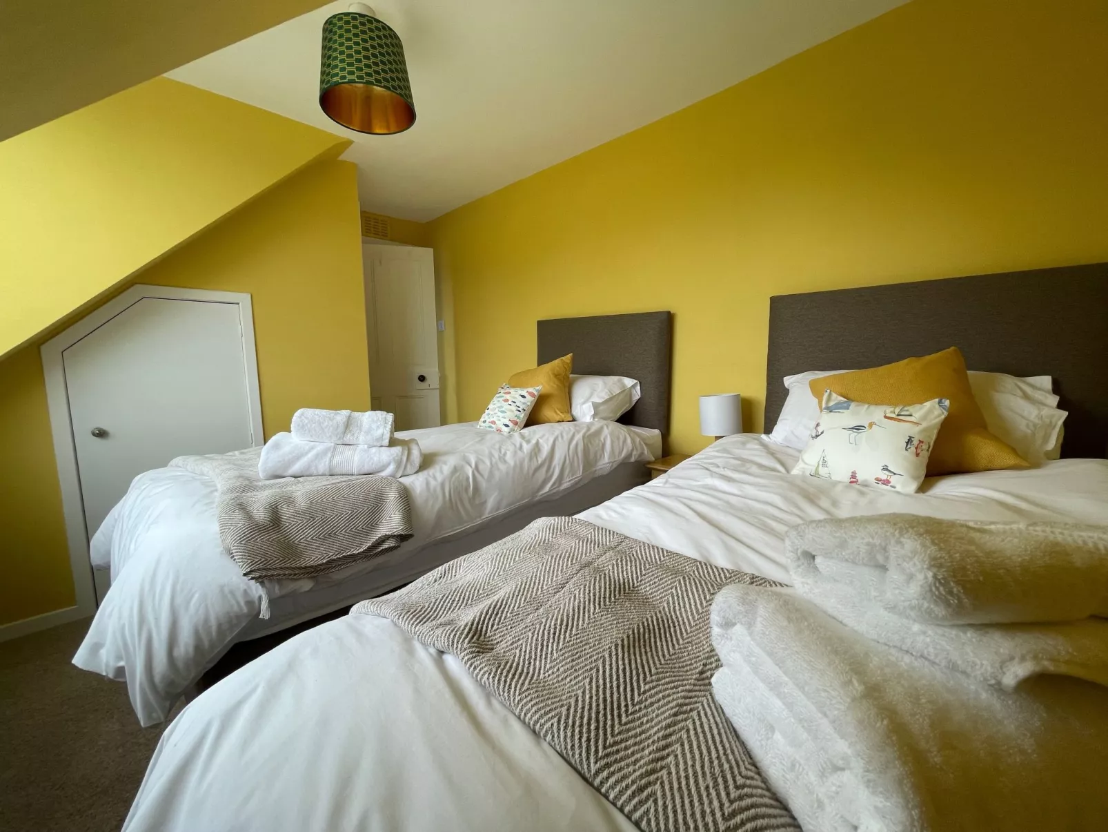 Rockpool Cottage-Binnen