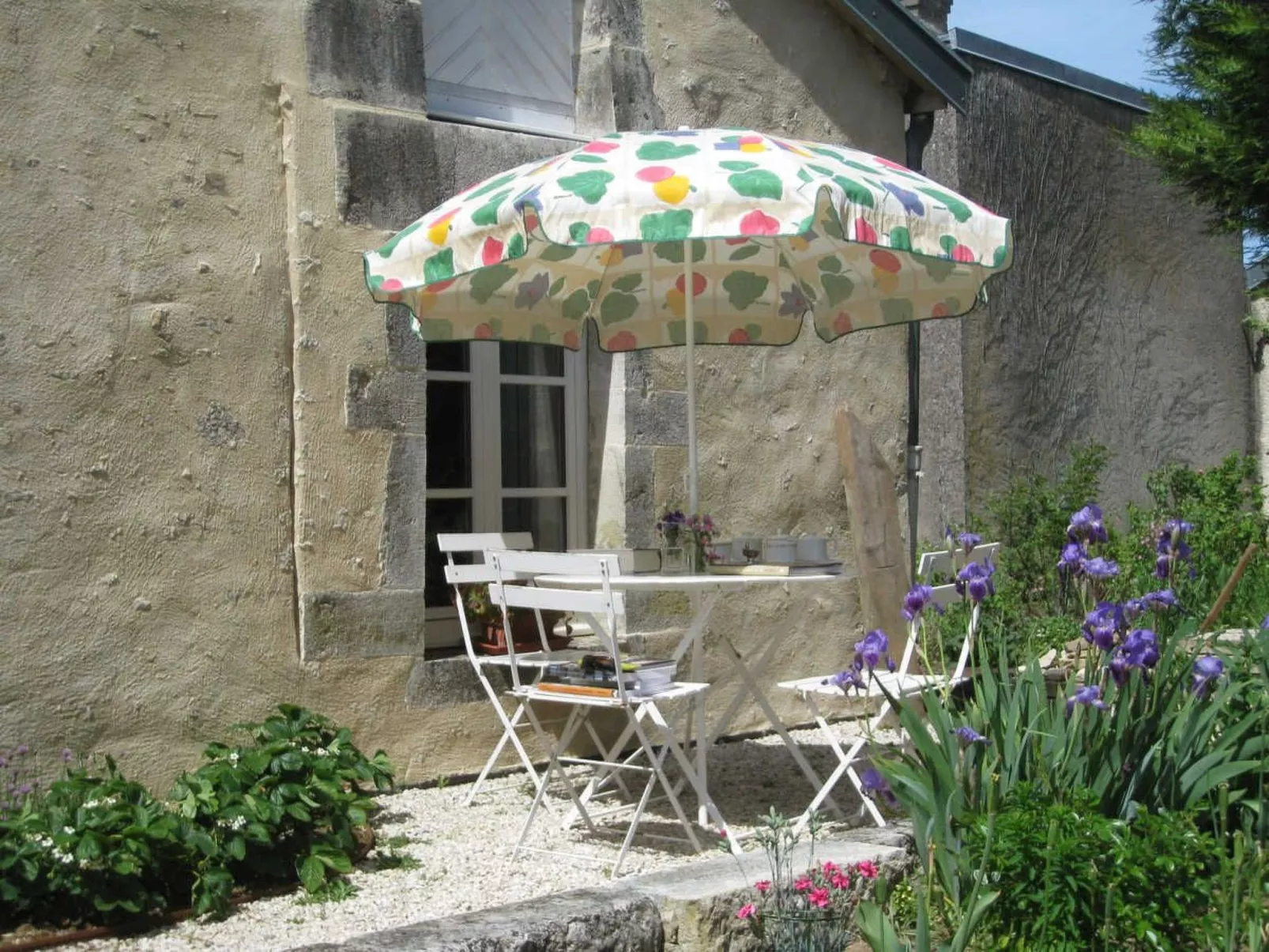 Bévau: Frankreich erleben mit Bio-Frühstück und täglichem Putz-Service