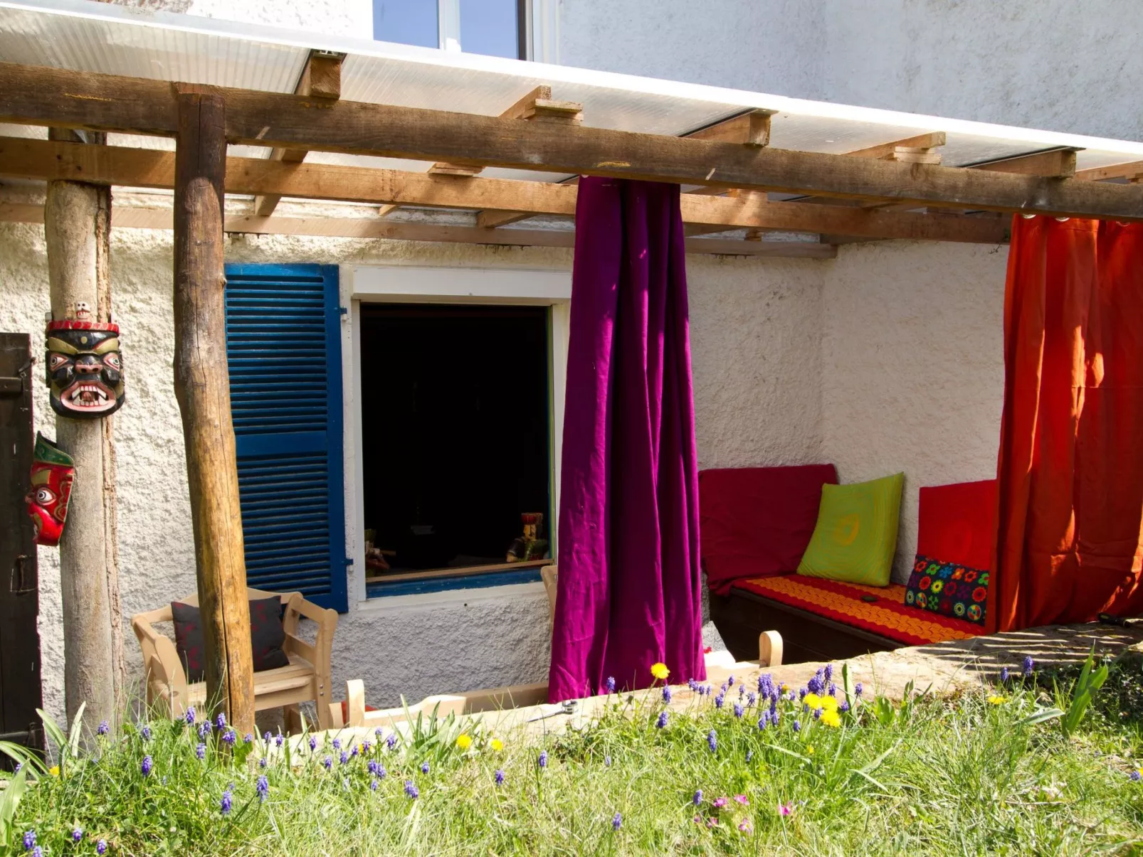 In Celles-En-Bassigny  umzäunter Garten-Binnen