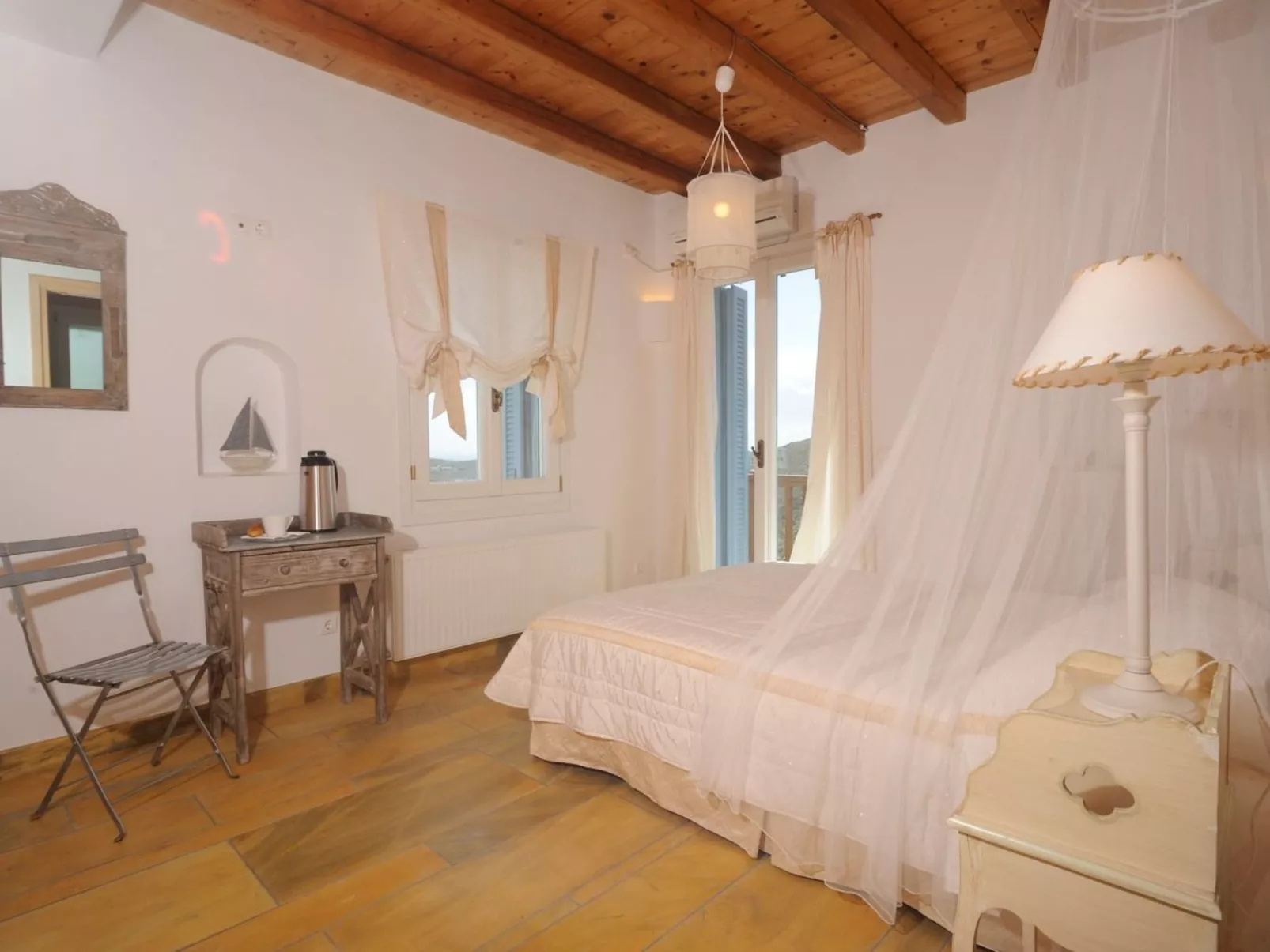 Villa mit Blick auf das Wasser-Binnen