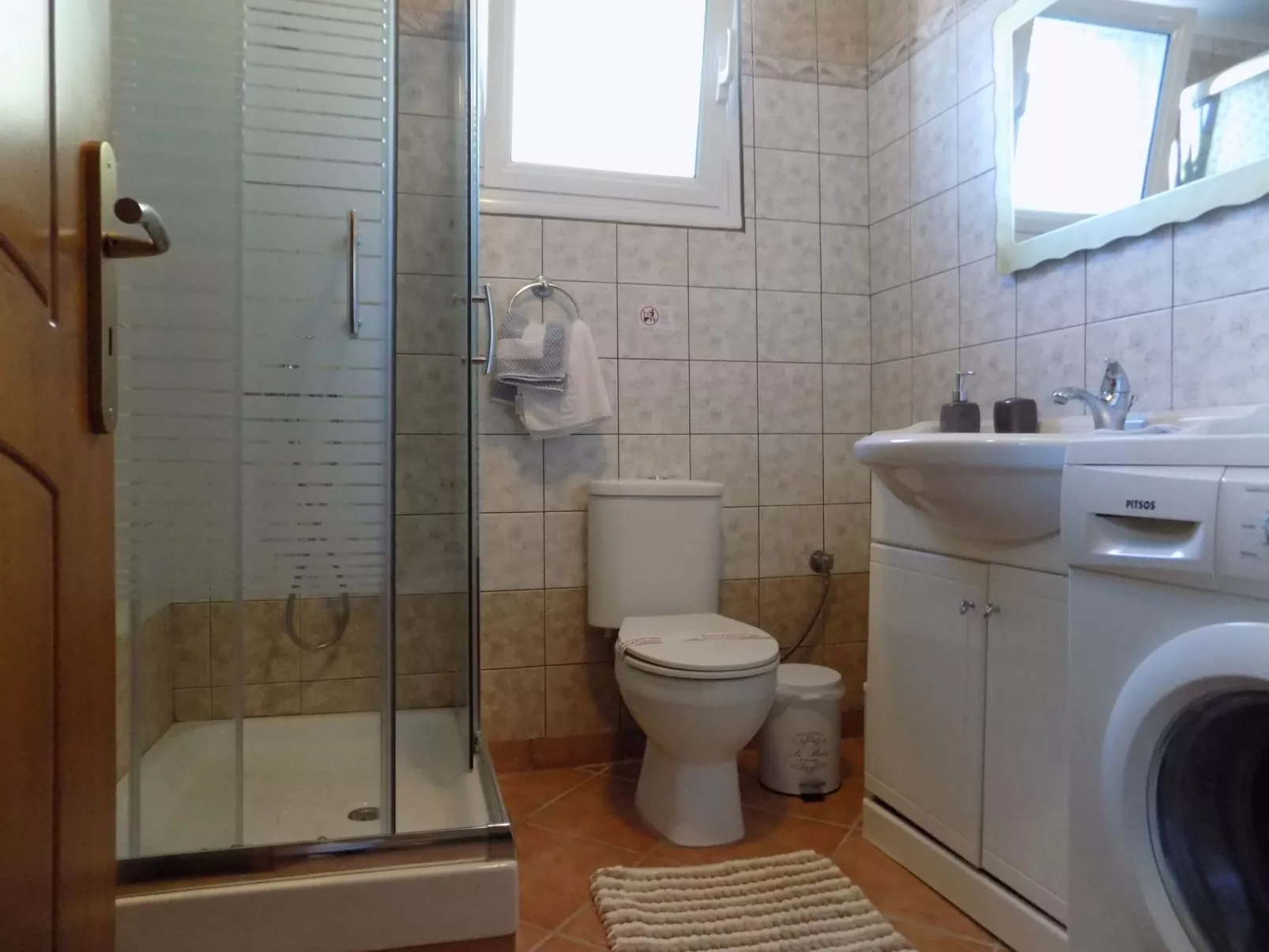 "Villa Rodon" mit privatem Pool-Binnen