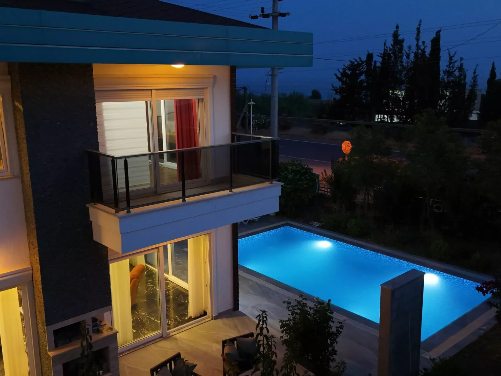 Genießen Sie Ihre sonnige Reise mit "NarVilla"-Image-tags.info