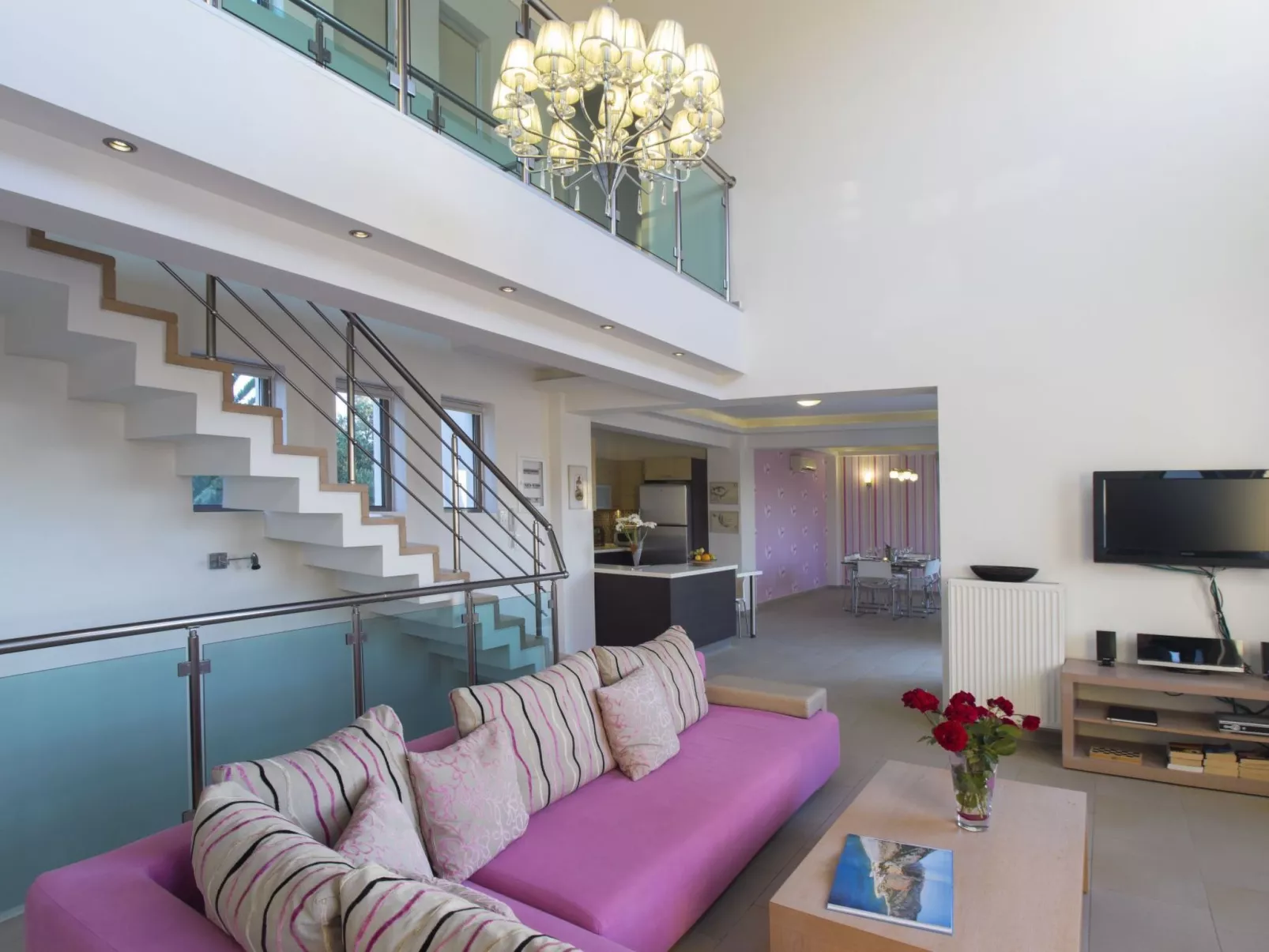 Haus in Arkadi mit Parkplatz vor Ort-Image-tags.info