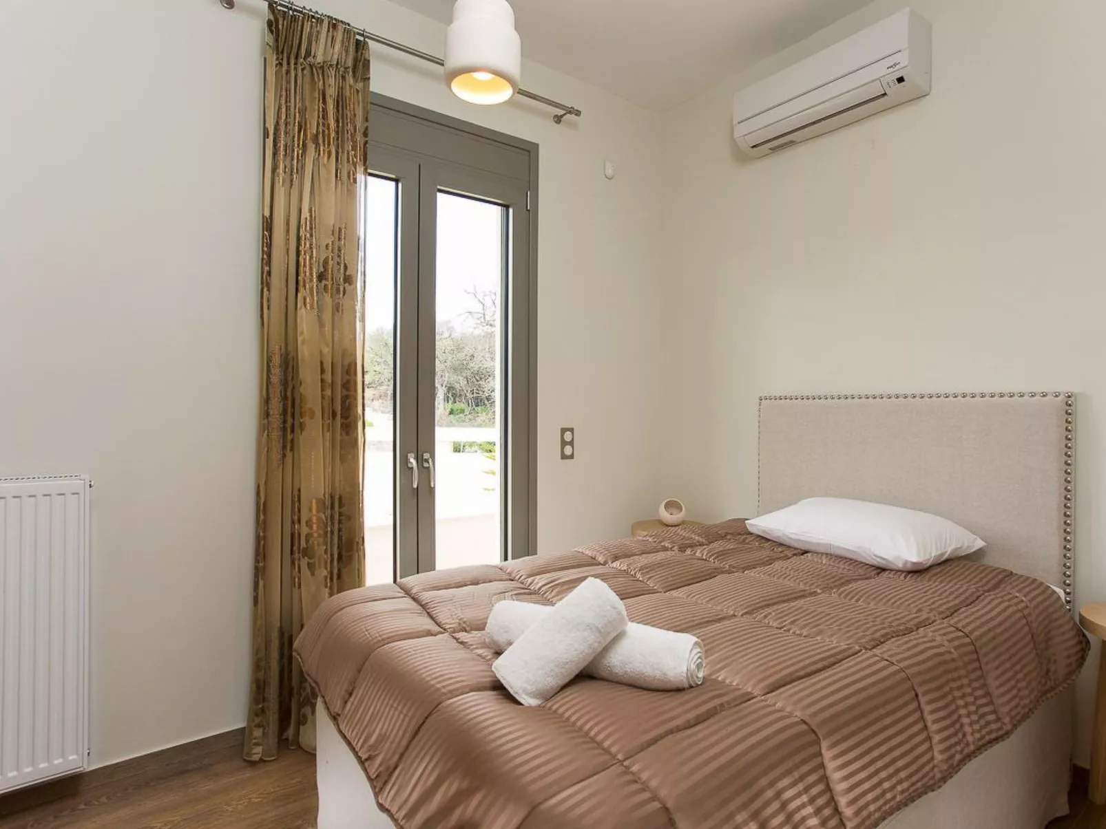 Deluxe Villa Ianthos - Whirlpool im Freien, Kinderpool-Binnen