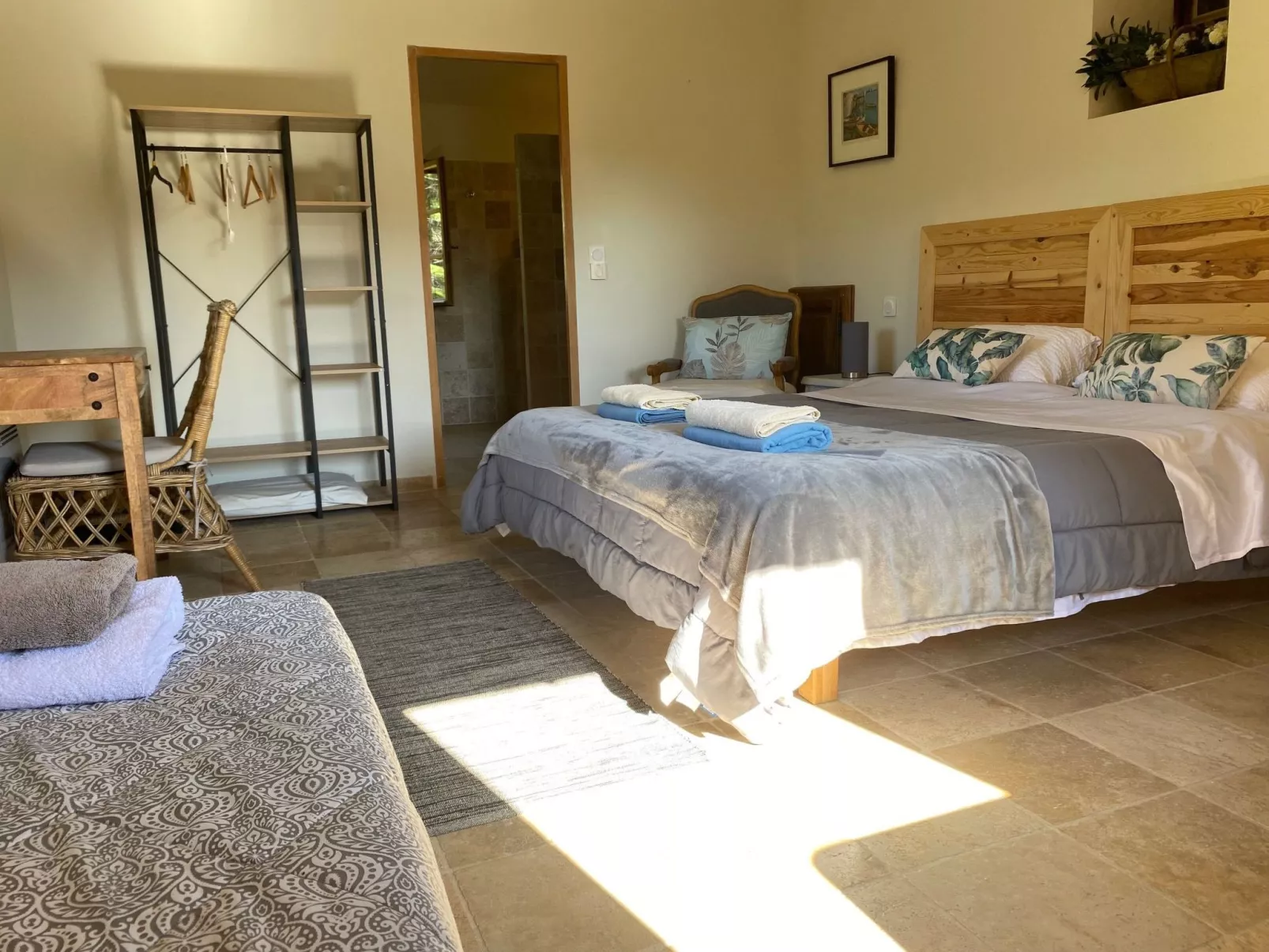 Klimatisiertes Mas Les Heures Bleues mit Pool - Binnen