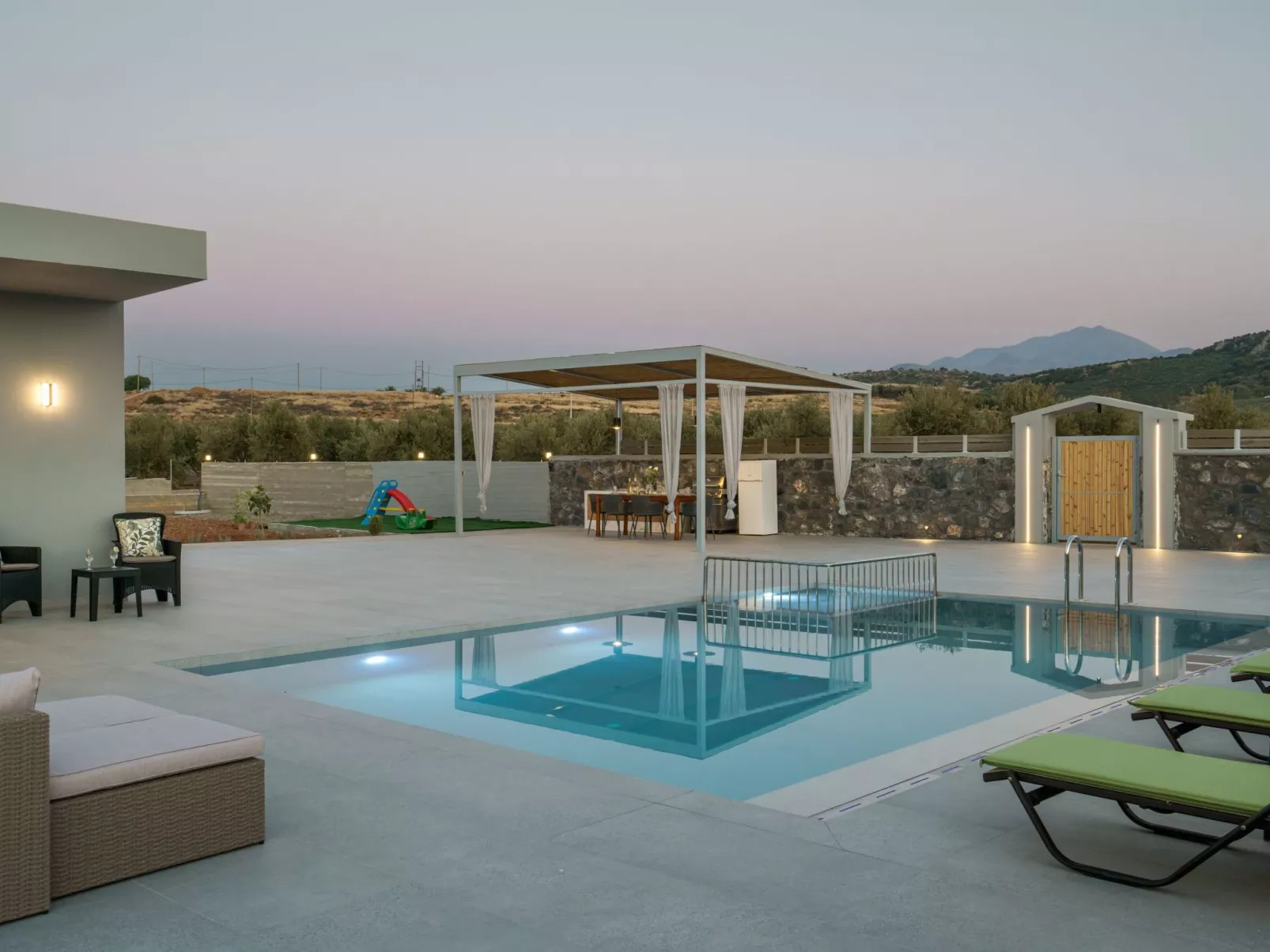 "Luna" mit Privatparkplatz-Image-tags.info