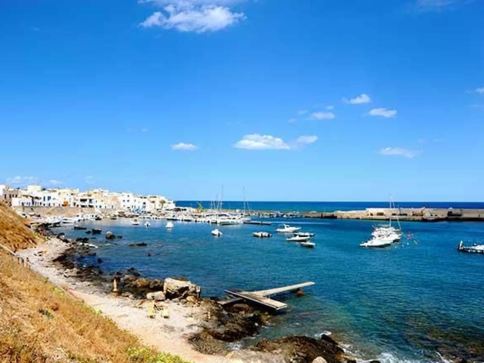 Wohnung in Marettimo mit Terrasse, gemeinsamem Pool und Garten-Buiten