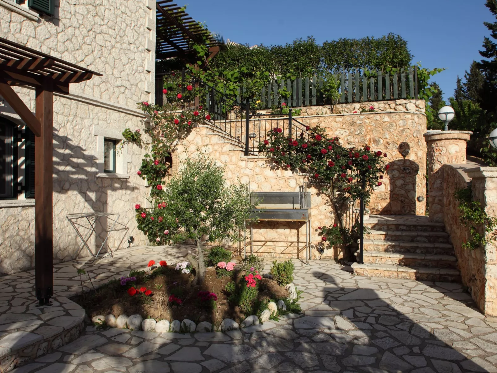 Für 6 Personen und 2 Kinder auf Lefkada-Buiten