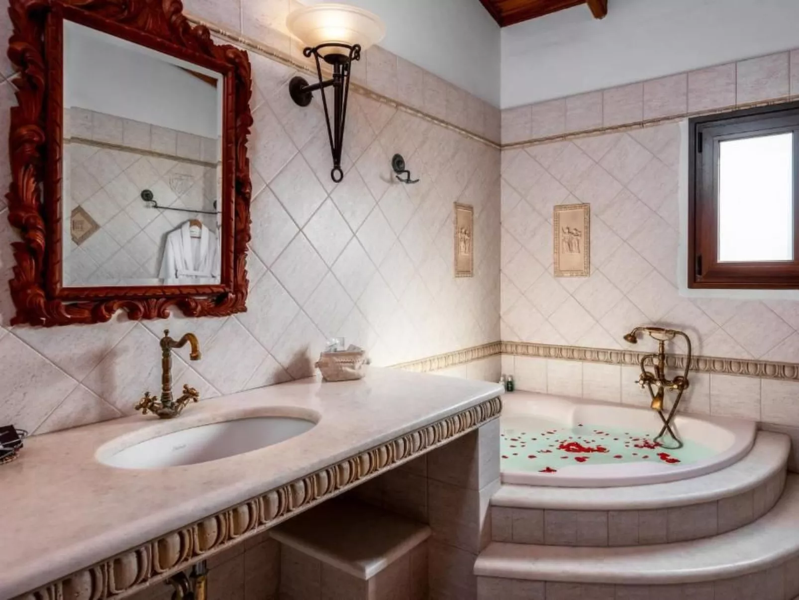 Mit Privatpool für 20 Personen in Ialysos, Dodekanes-Binnen