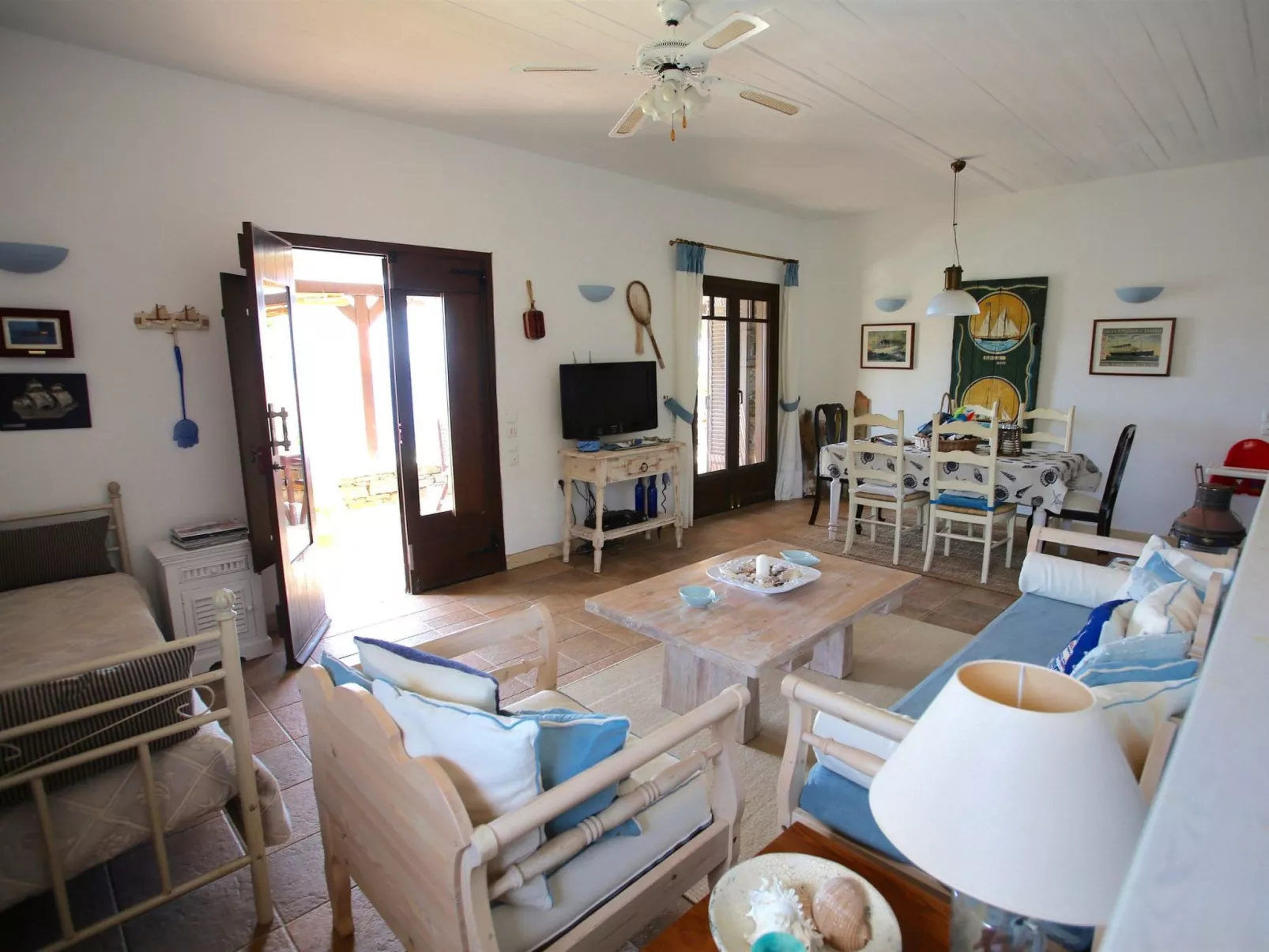 Luxuriöse, ruhige Wohnung direkt am Meer - Privatstrand-Binnen