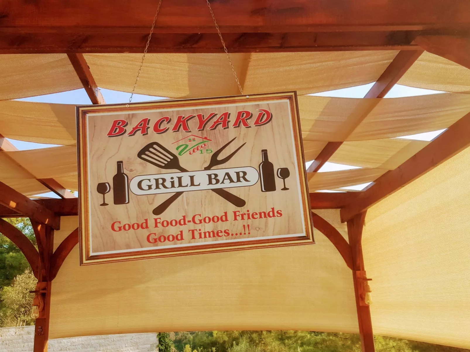 Berghütte mit eigenem Pool - Buiten