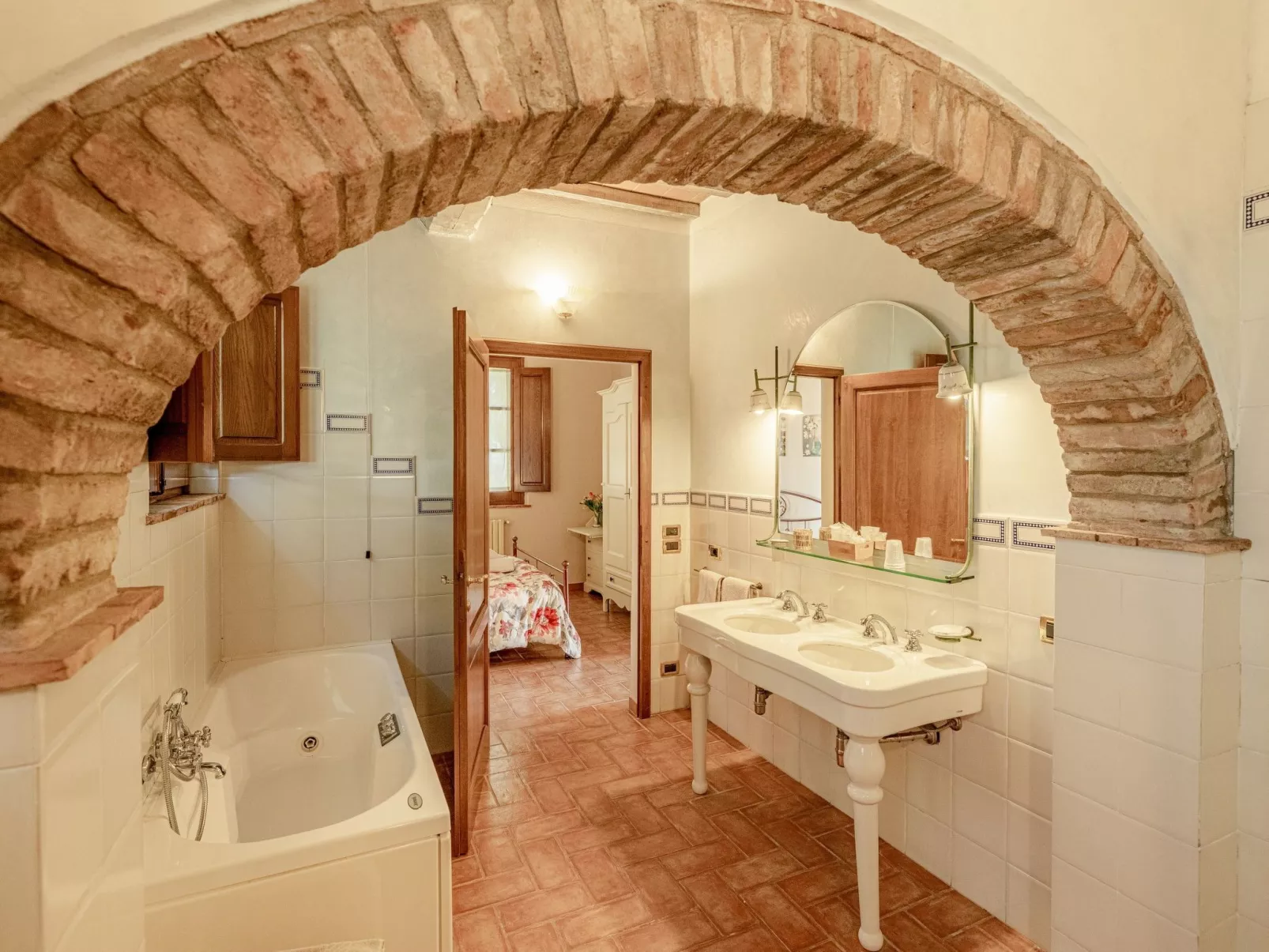 "Archi B4 sanguineto"-Binnen